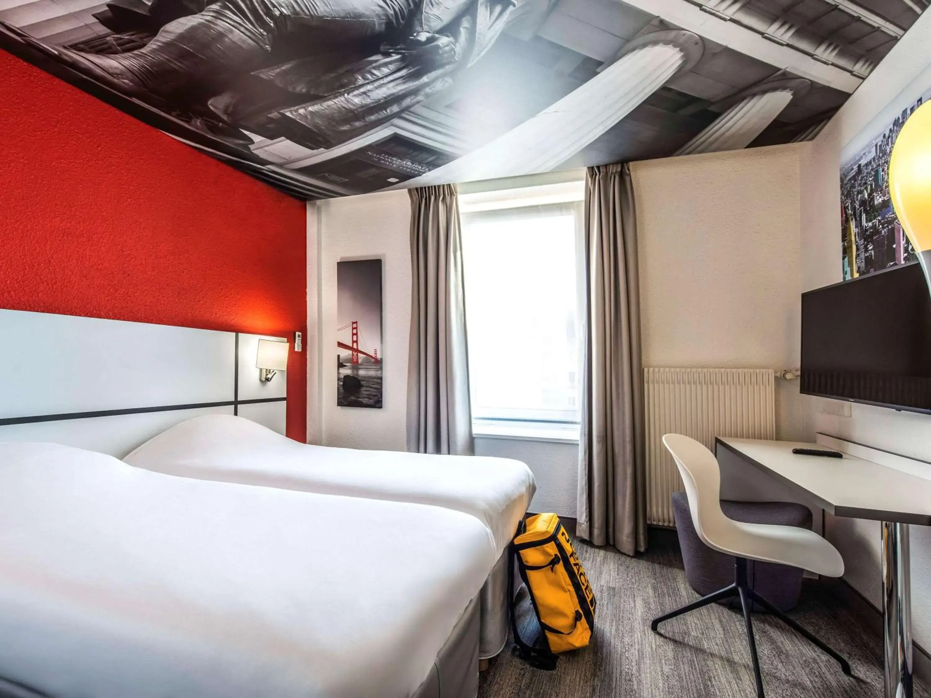 Bedroom, Bed in Ibis Styles Strasbourg Centre Gare