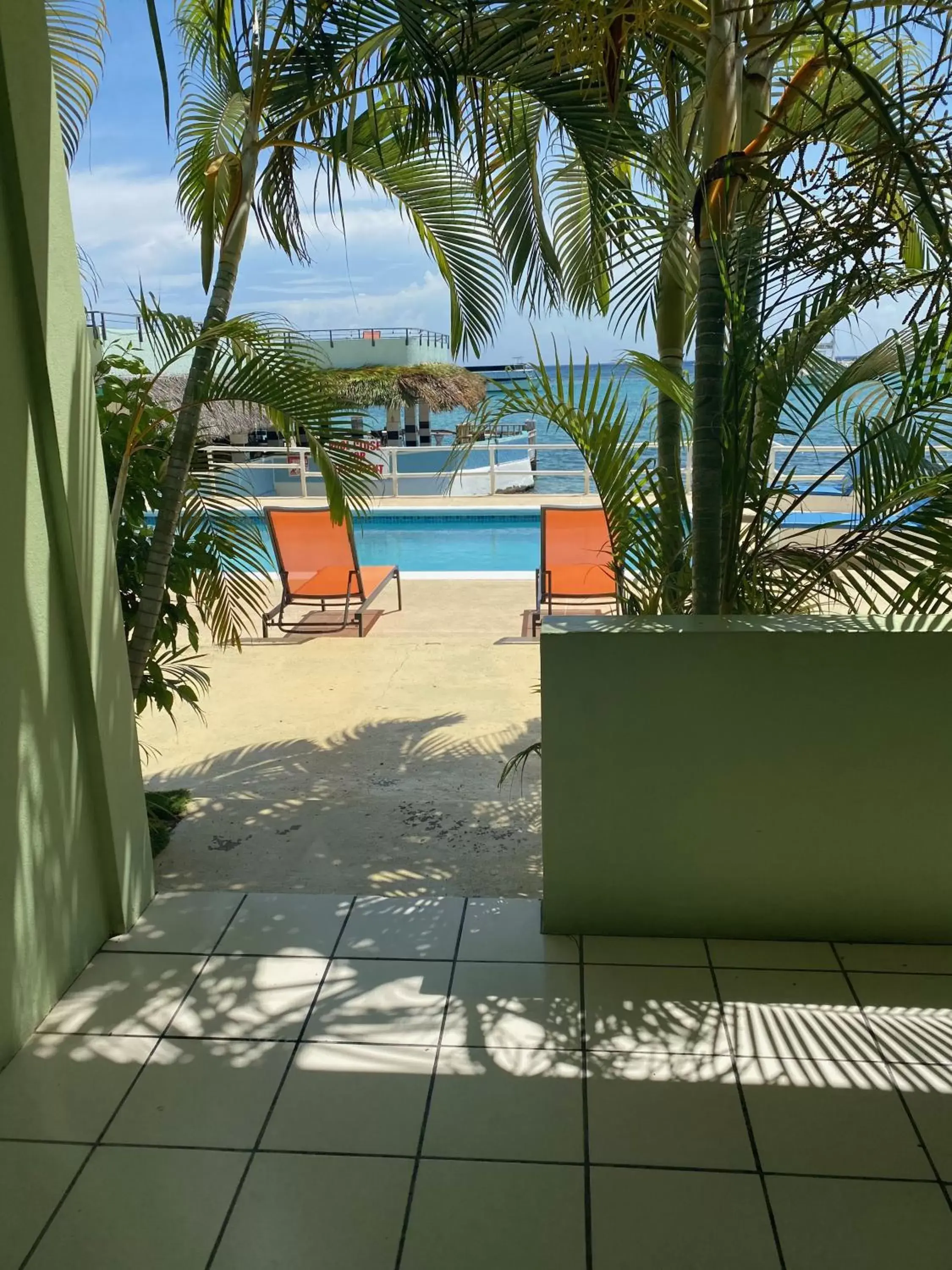 Balcony/Terrace, Swimming Pool in Ocean Palms