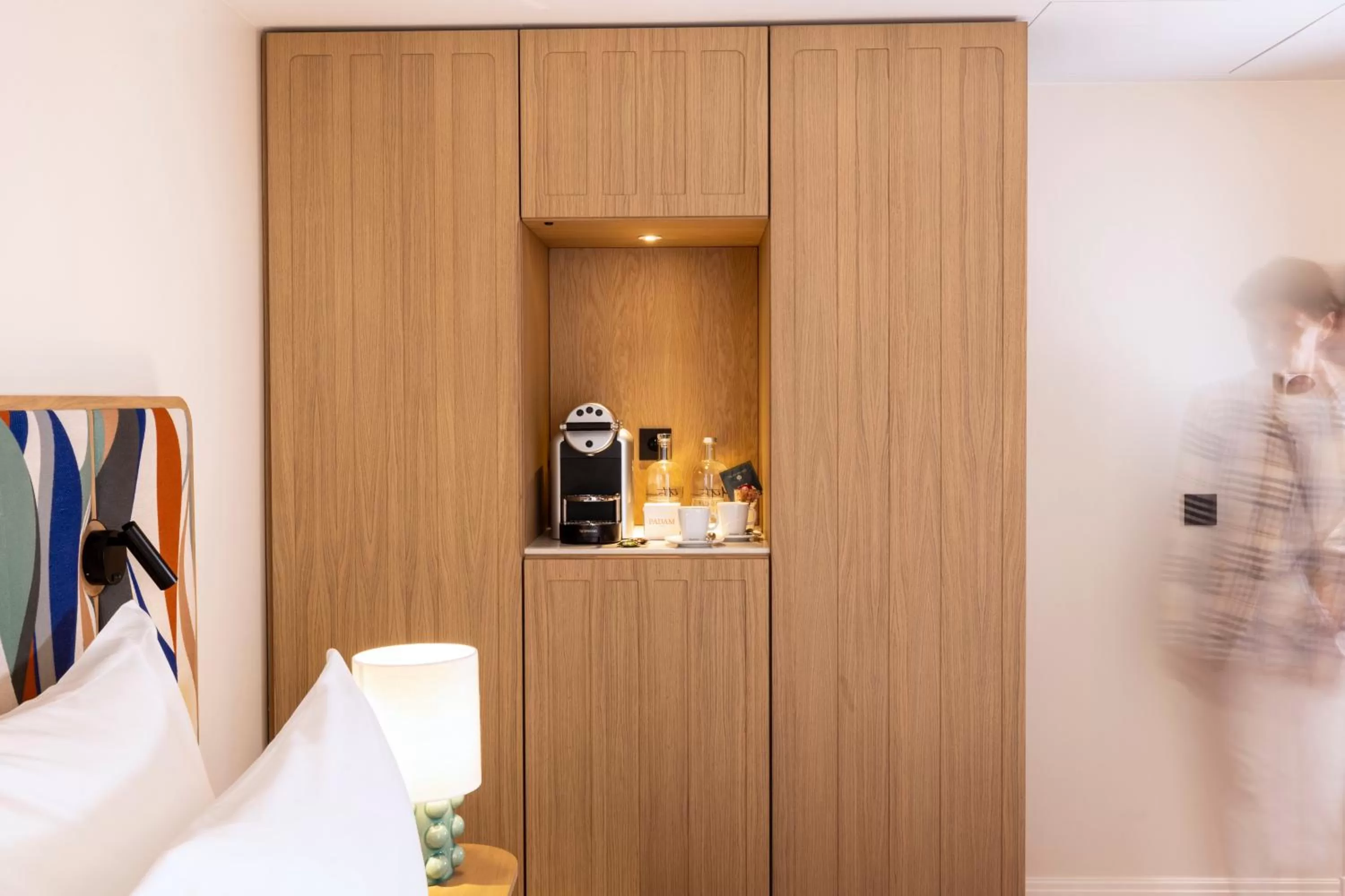 Coffee/tea facilities, Bed in Padam Hôtel