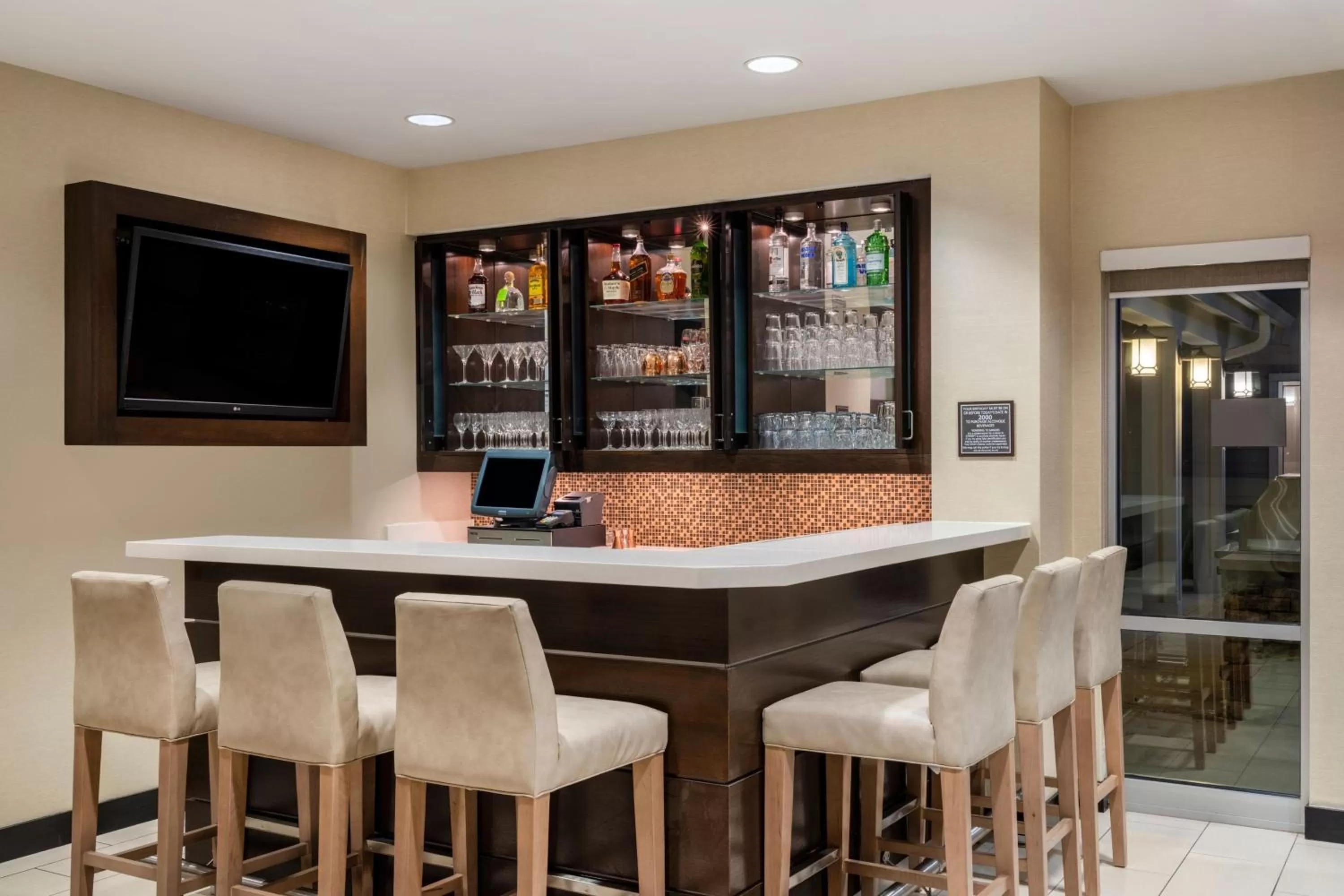 Lounge or bar in Residence Inn by Marriott Bloomington