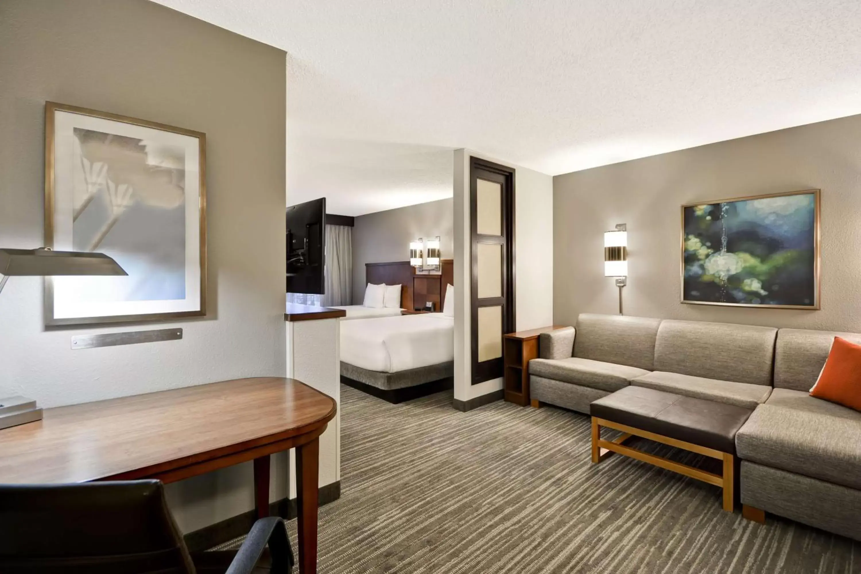 Photo of the whole room, Seating Area in Hyatt Place Columbus Worthington
