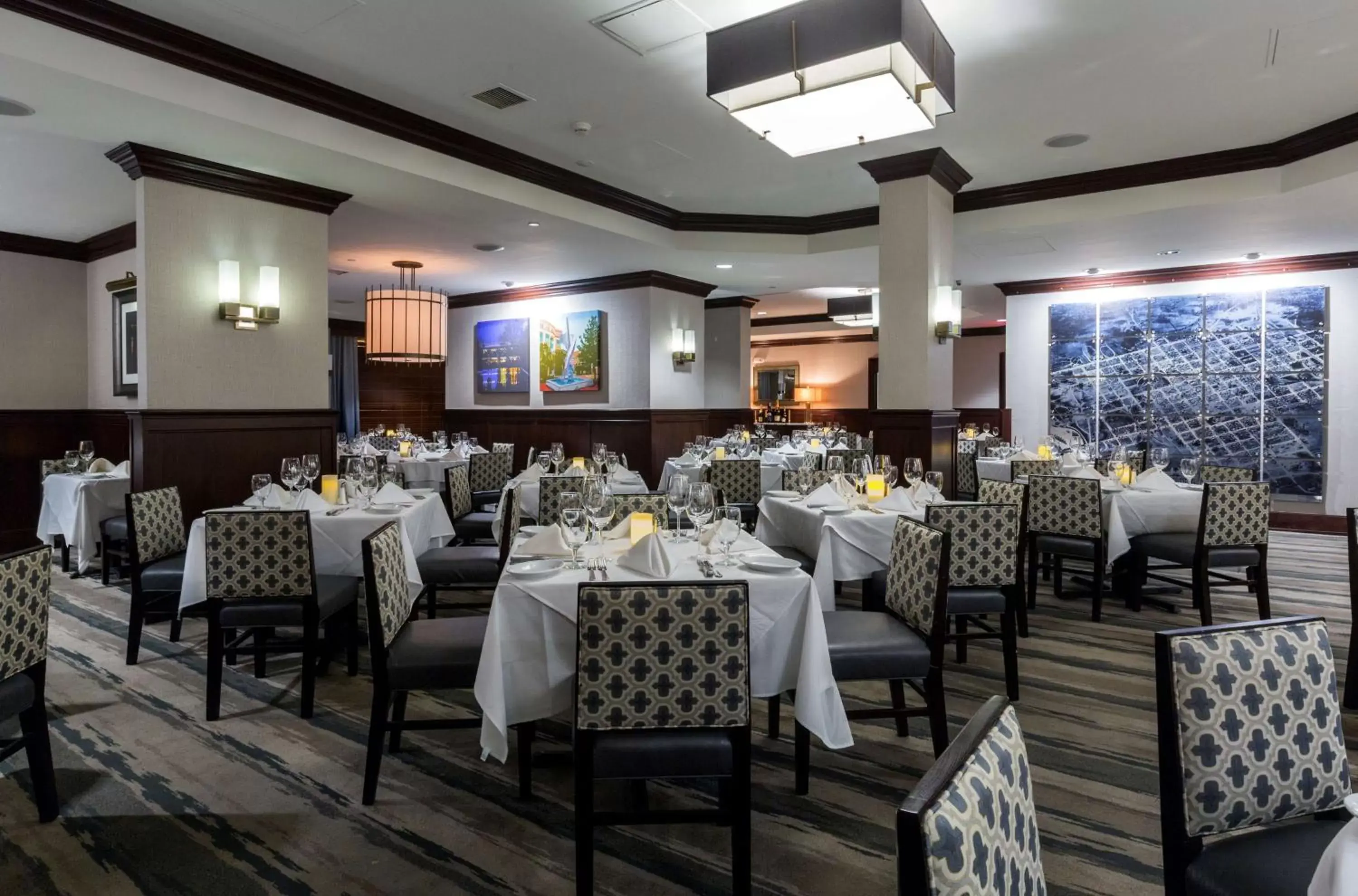 Restaurant/Places to Eat in Hilton Columbia Center