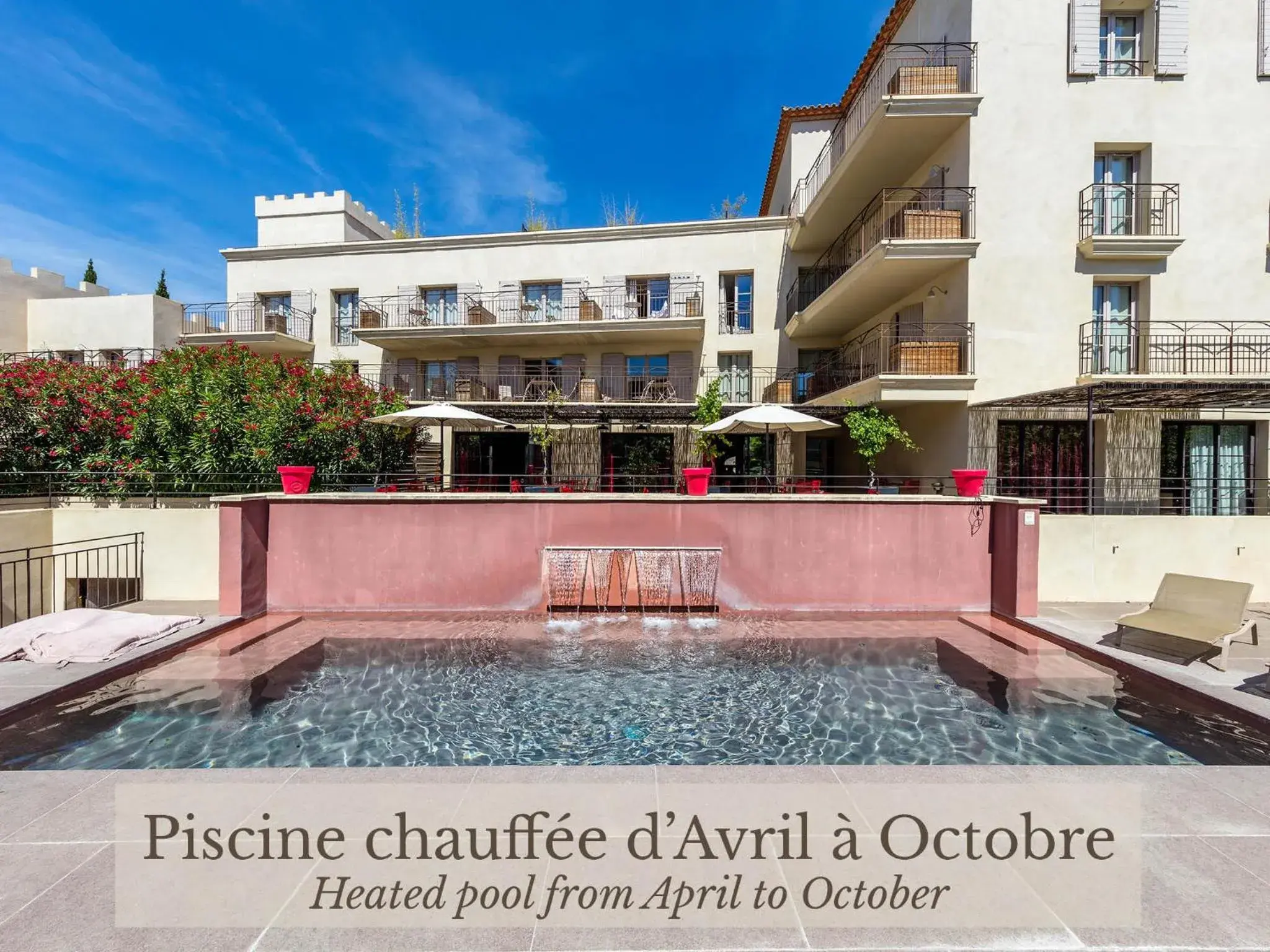 Swimming pool, Property Building in Garrigae Distillerie de Pezenas