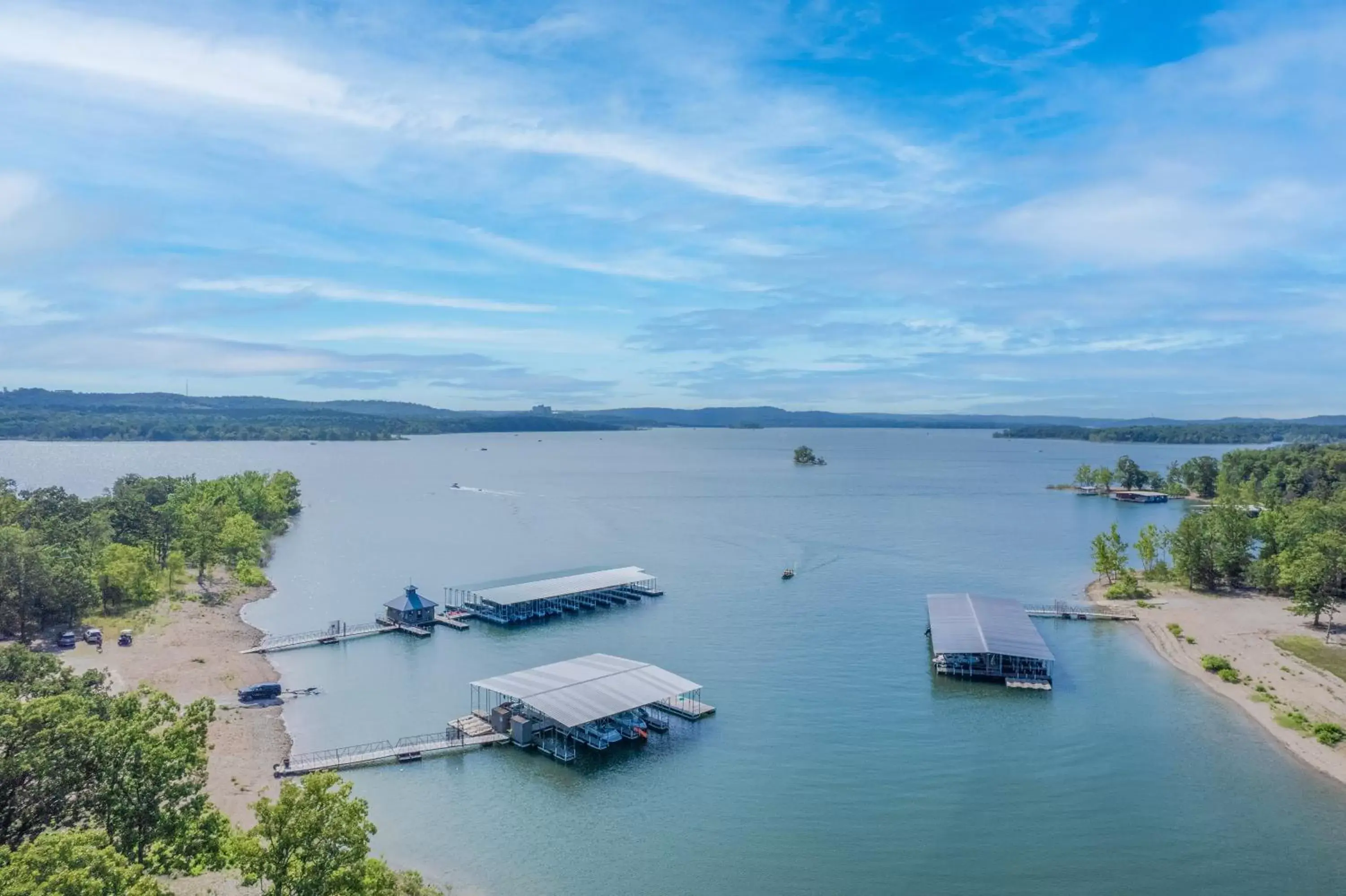 Lake view, Bird's-eye View in Table Rock Resorts at Indian Point