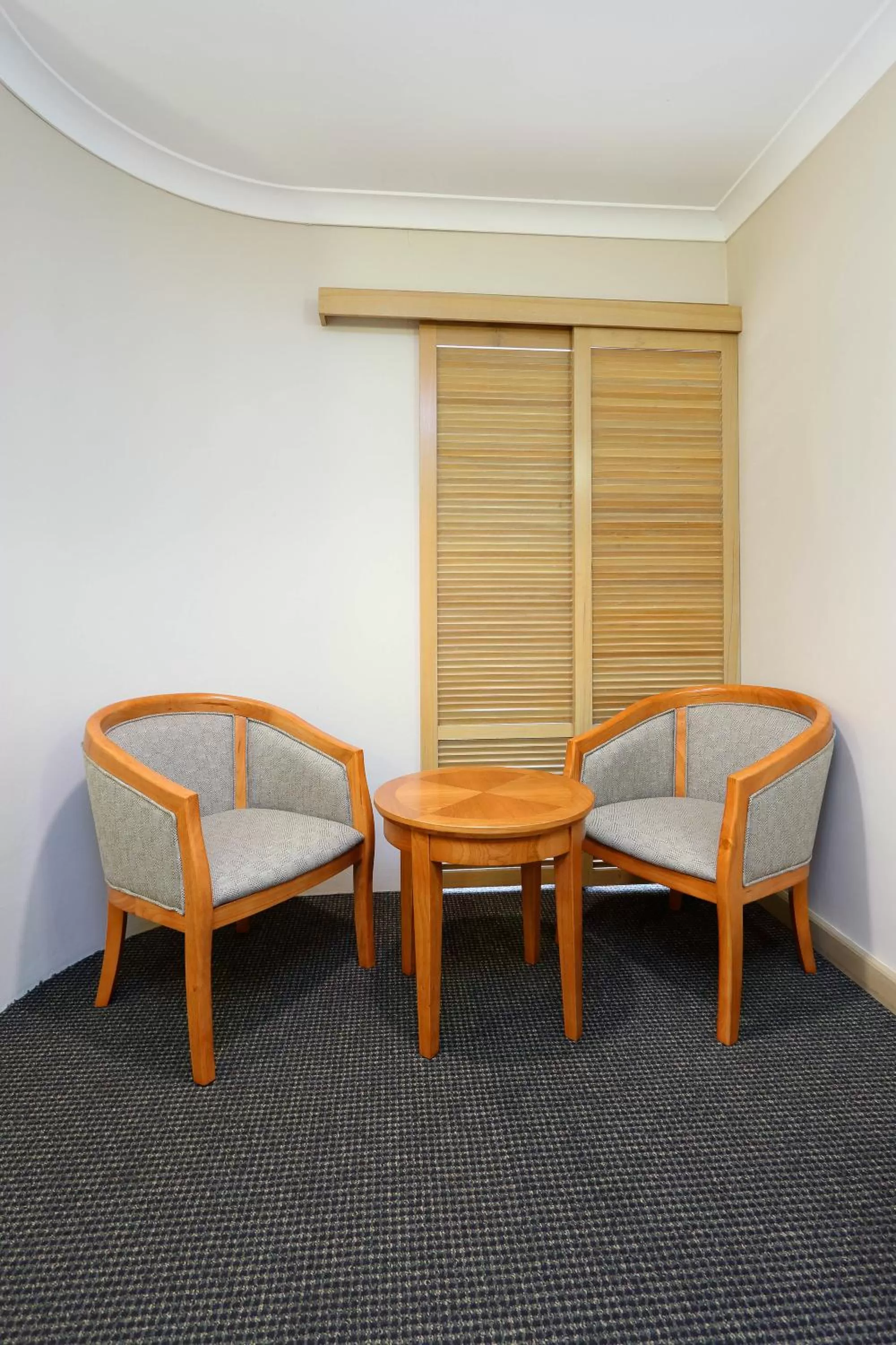 Seating area in Brisbane International Virginia