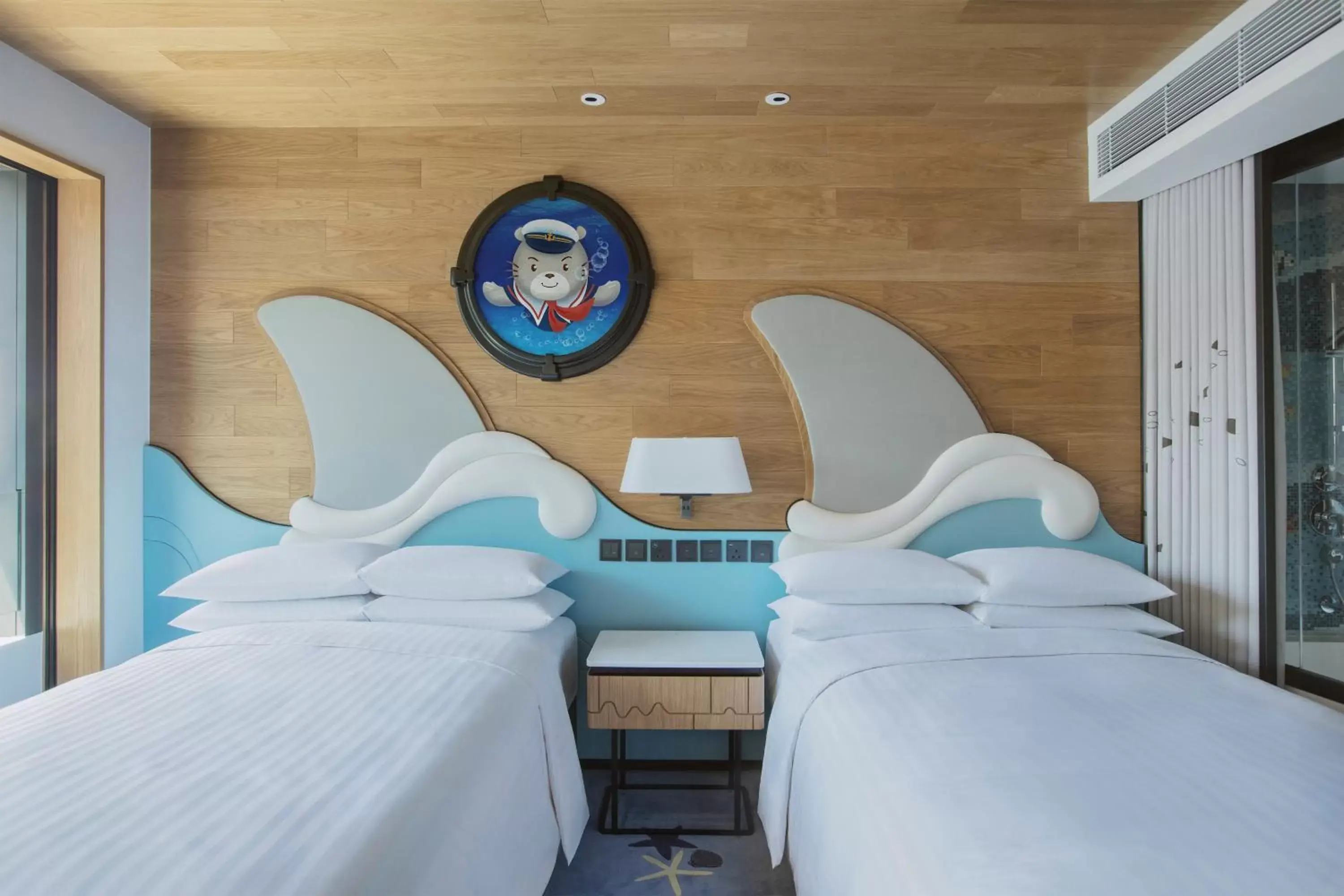 Bedroom, Bed in Hong Kong Ocean Park Marriott Hotel