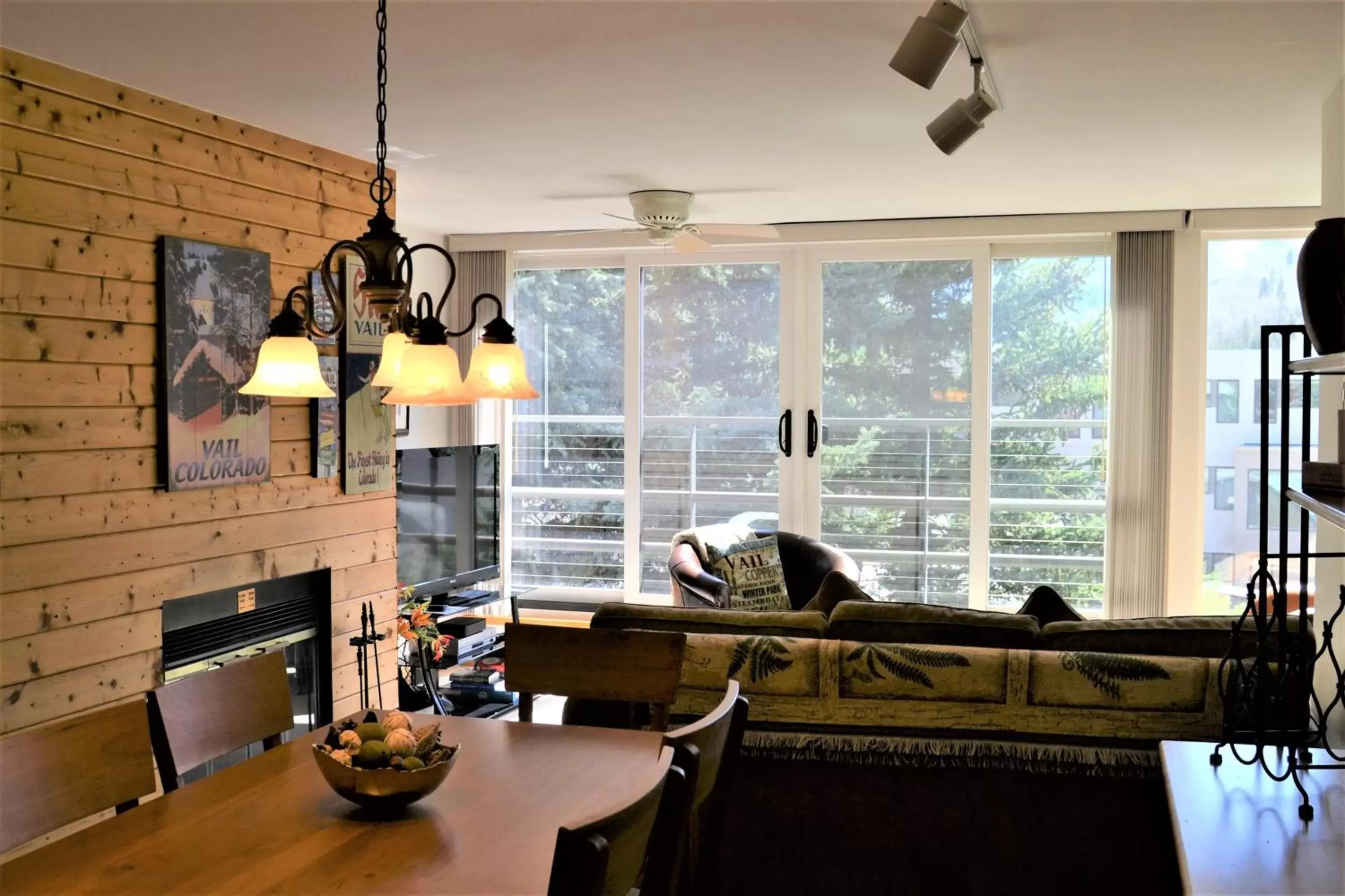 Living room in Simba Run Vail Condominiums