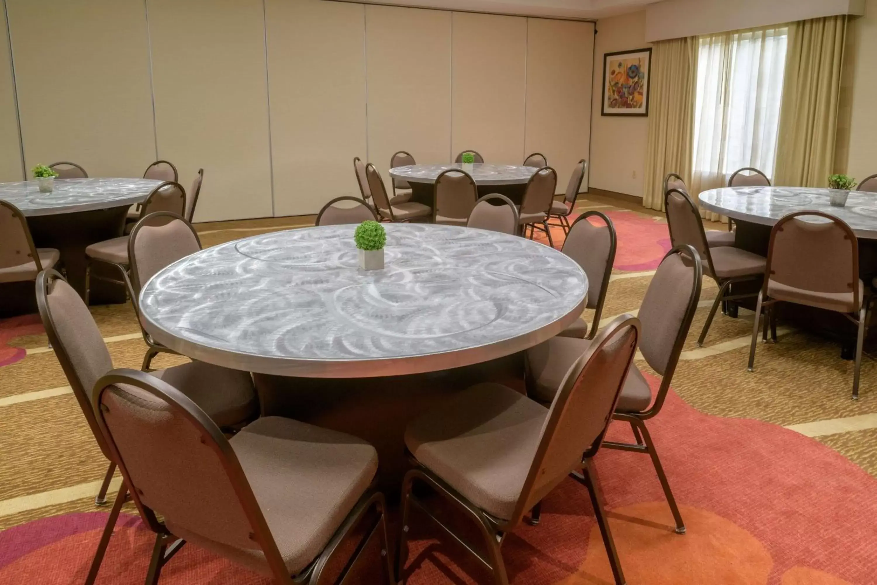 Meeting/conference room, Restaurant/Places to Eat in Hilton Garden Inn Kennett Square