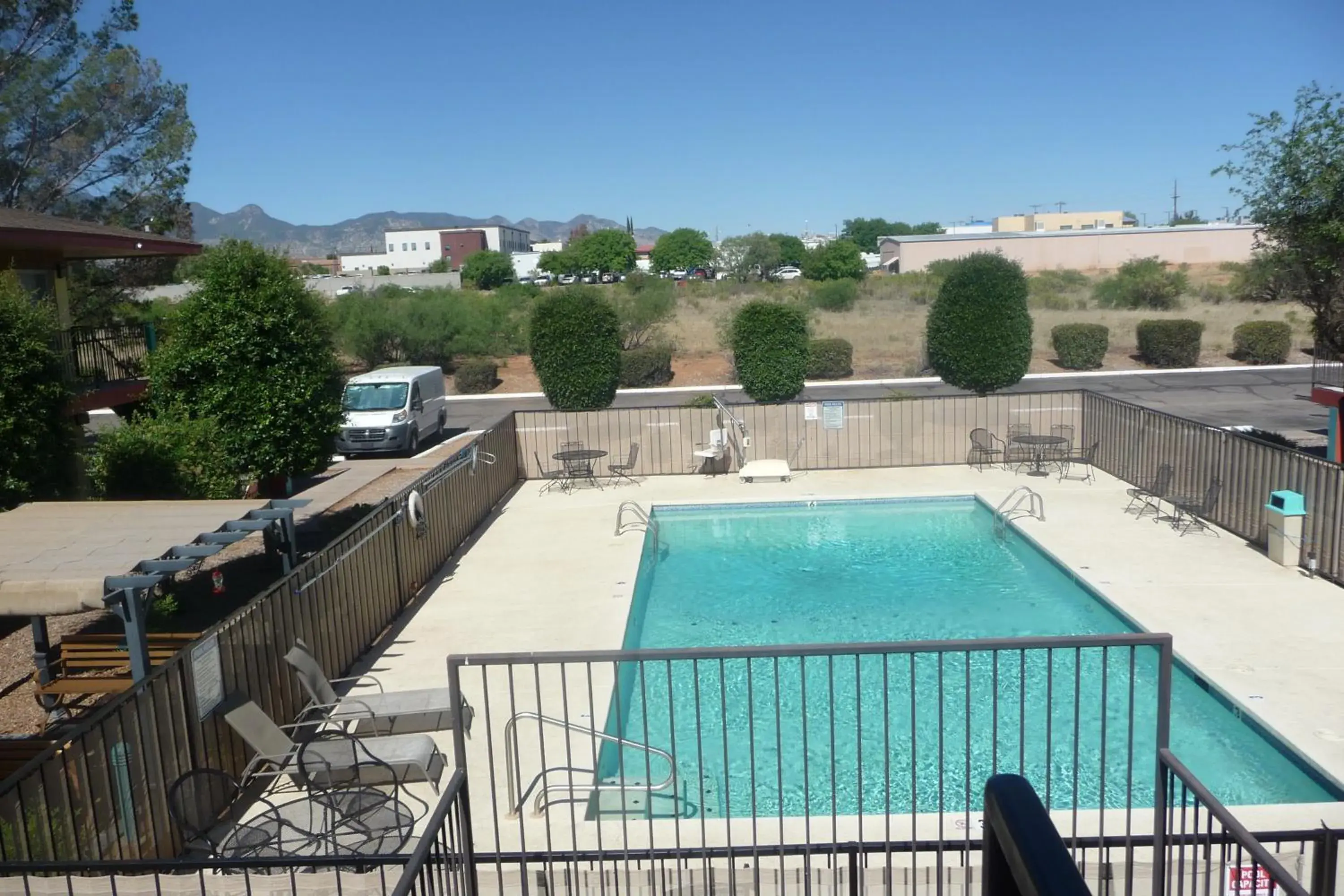 Pool View in Sierra Inn