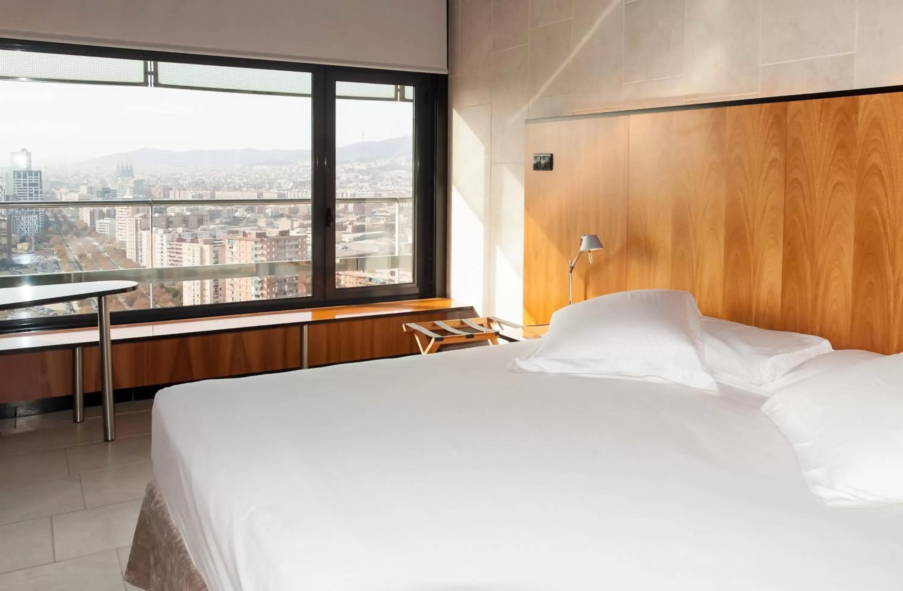 Photo of the whole room, Bed in Barcelona Princess