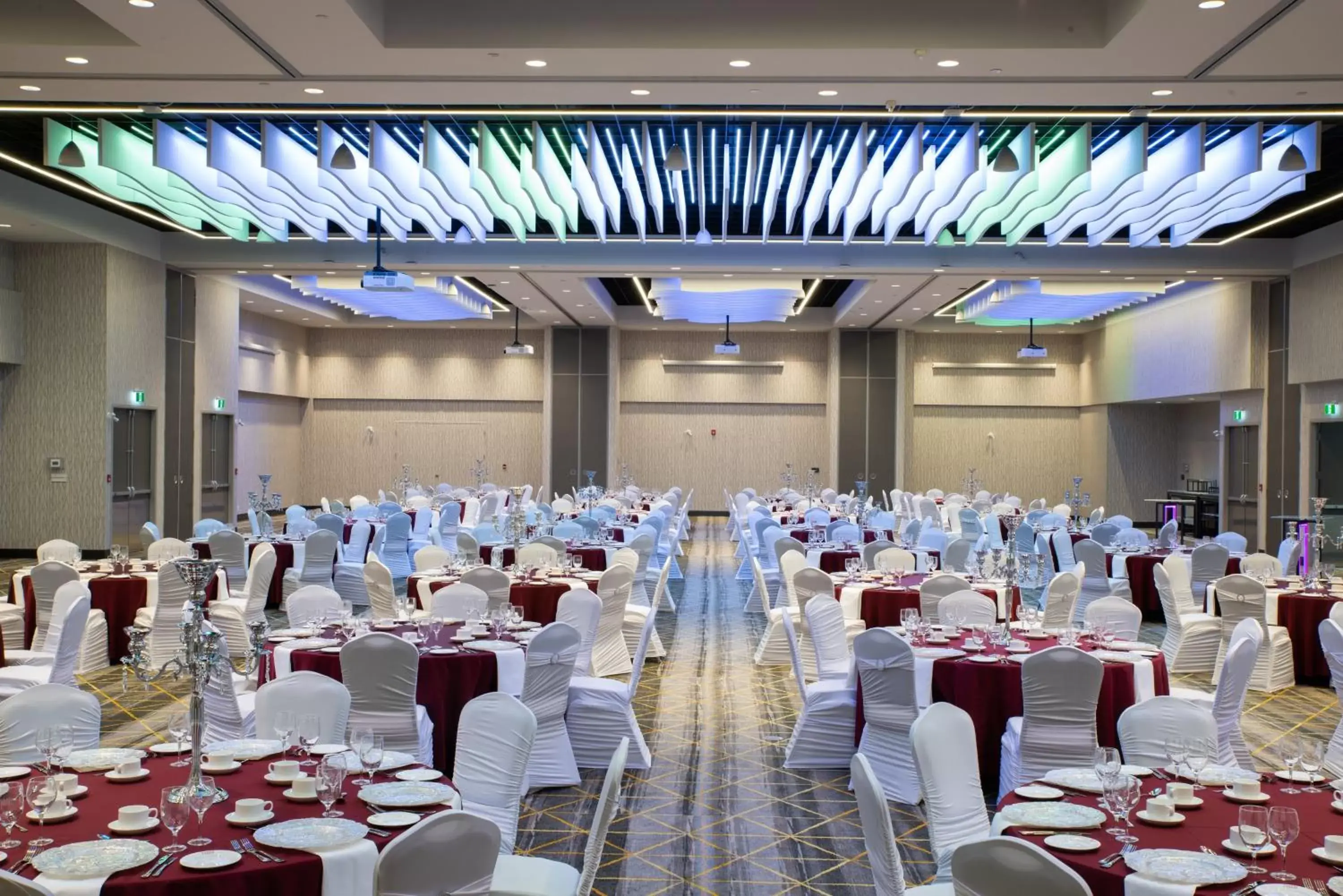 Meeting/conference room, Banquet Facilities in Holiday Inn Edmonton South - Evario Events, an IHG Hotel