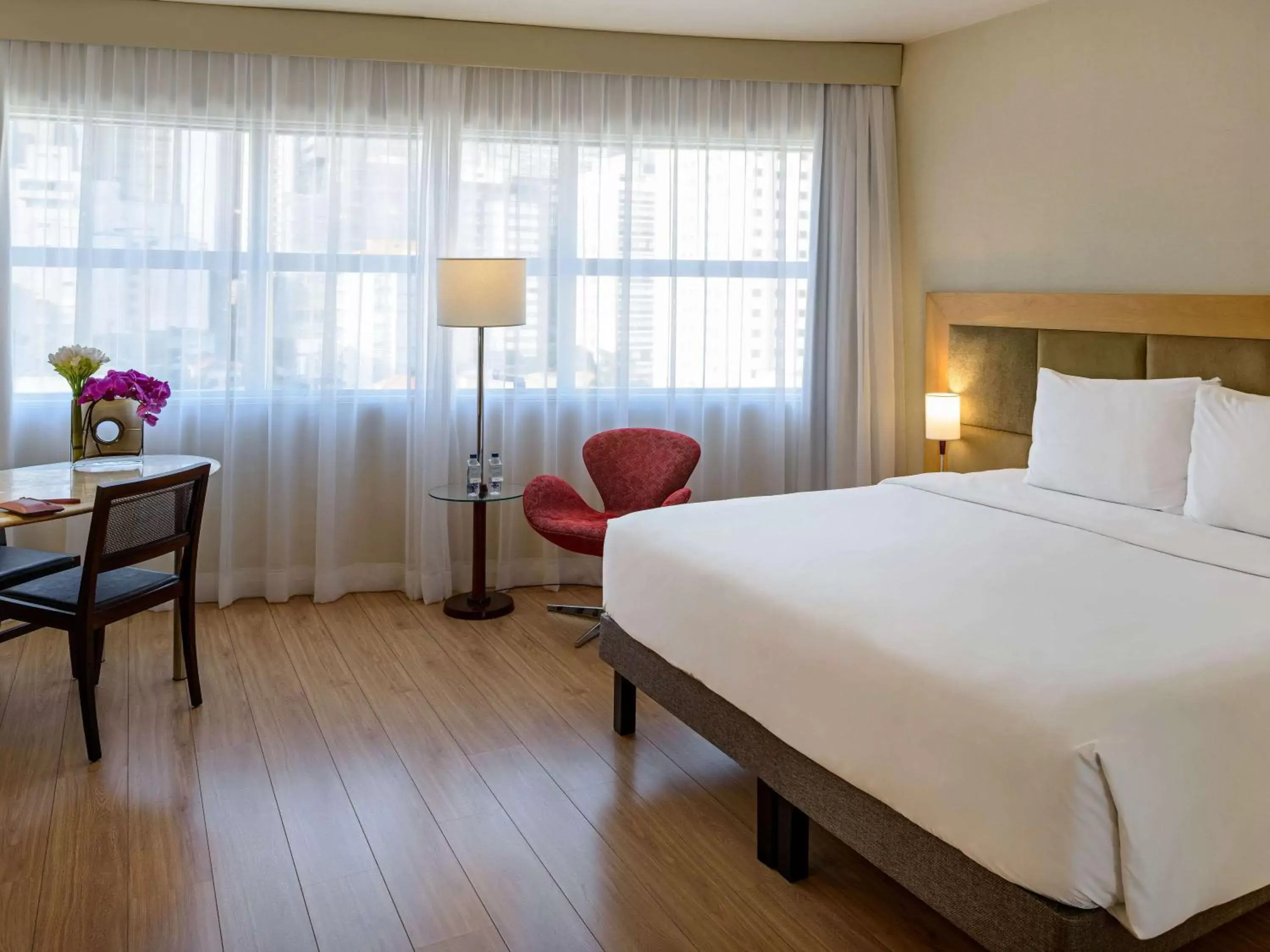 Photo of the whole room, Bed in Mercure Sao Paulo Jardins