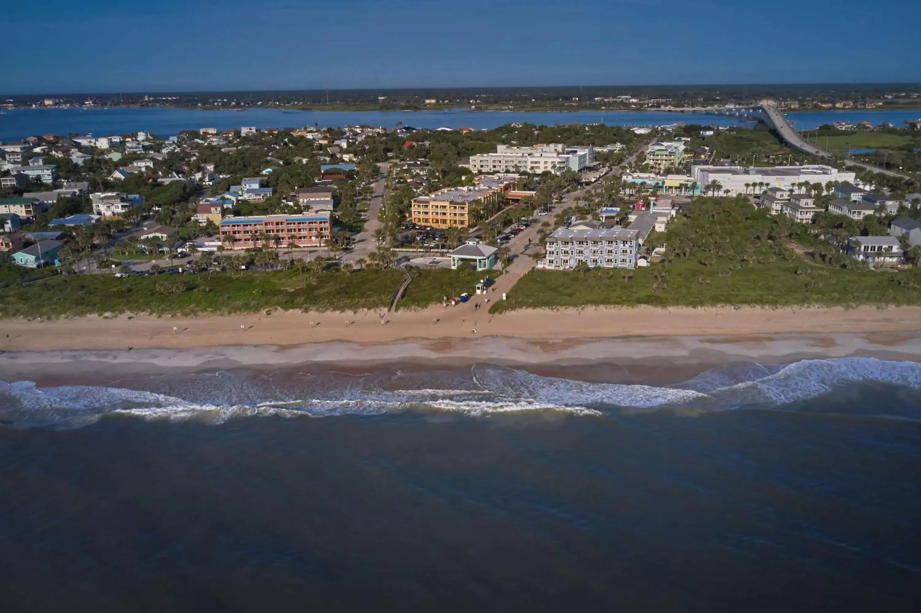 Property building, Bird's-eye View in Hampton Inn & Suites St. Augustine-Vilano Beach