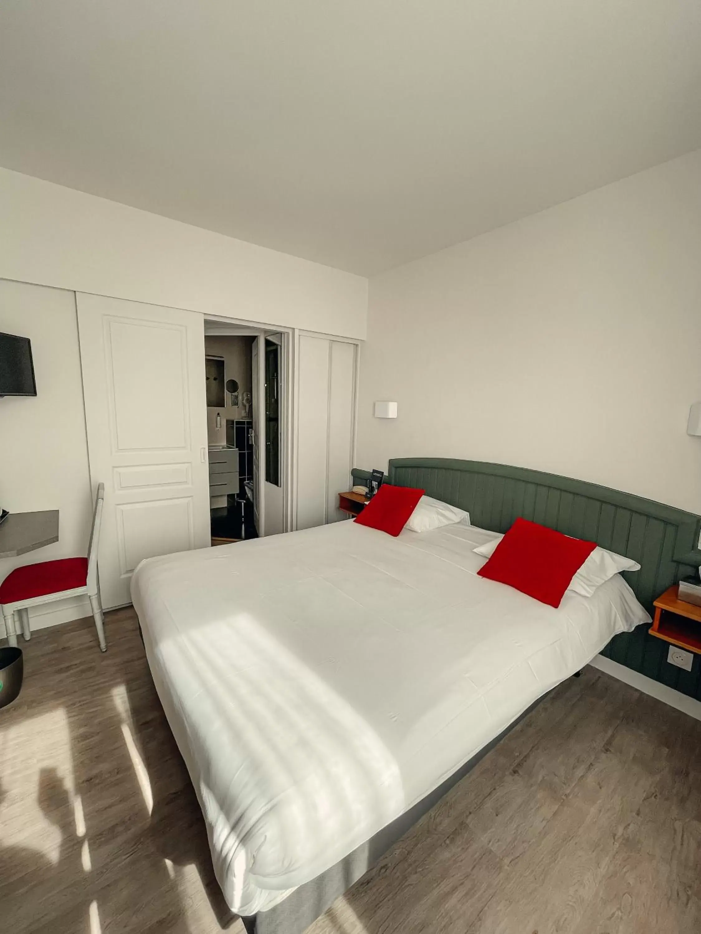 Bed in Garden Hotel Rennes Centre Gare
