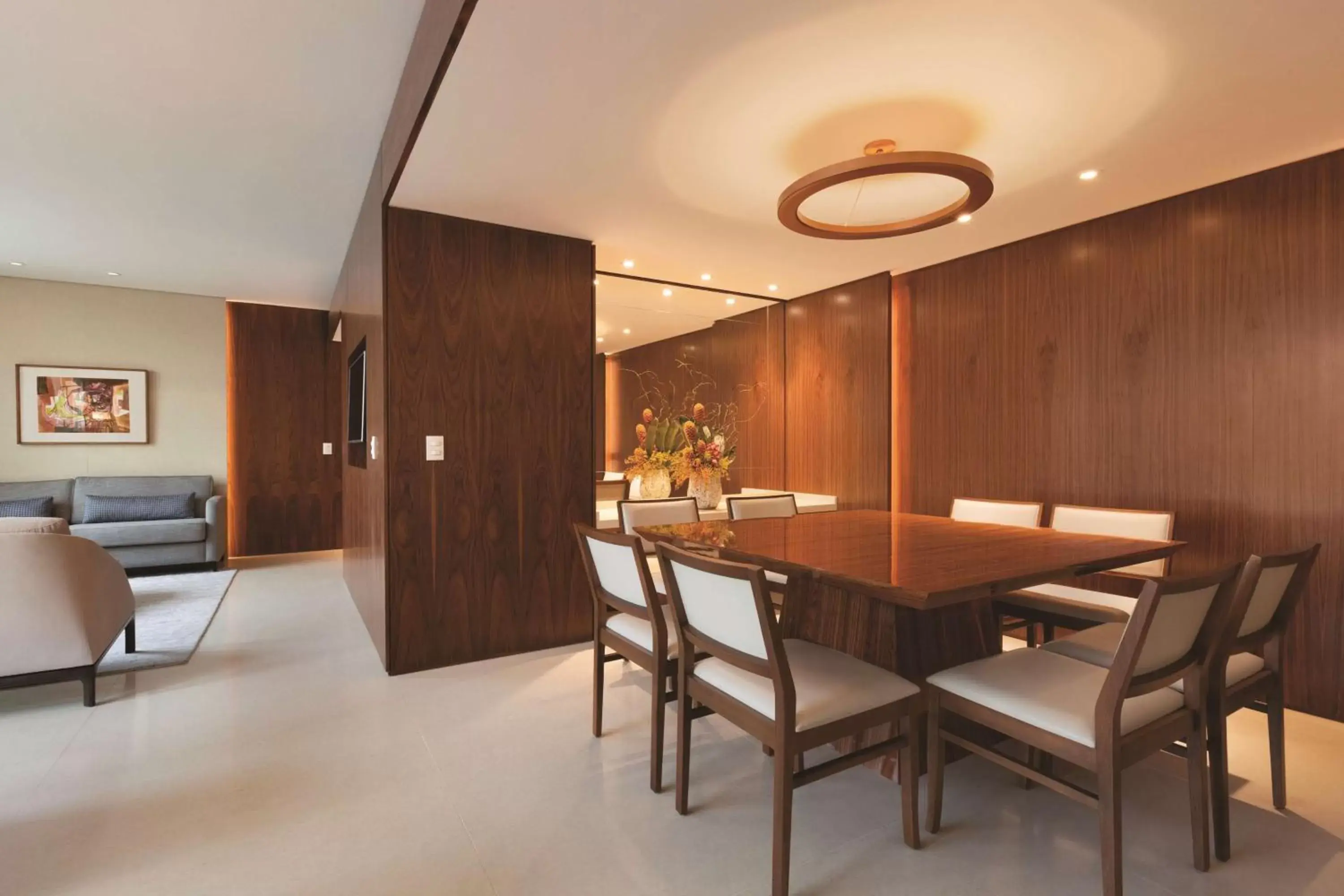 Living room, Dining Area in Hilton Barra Rio de Janeiro