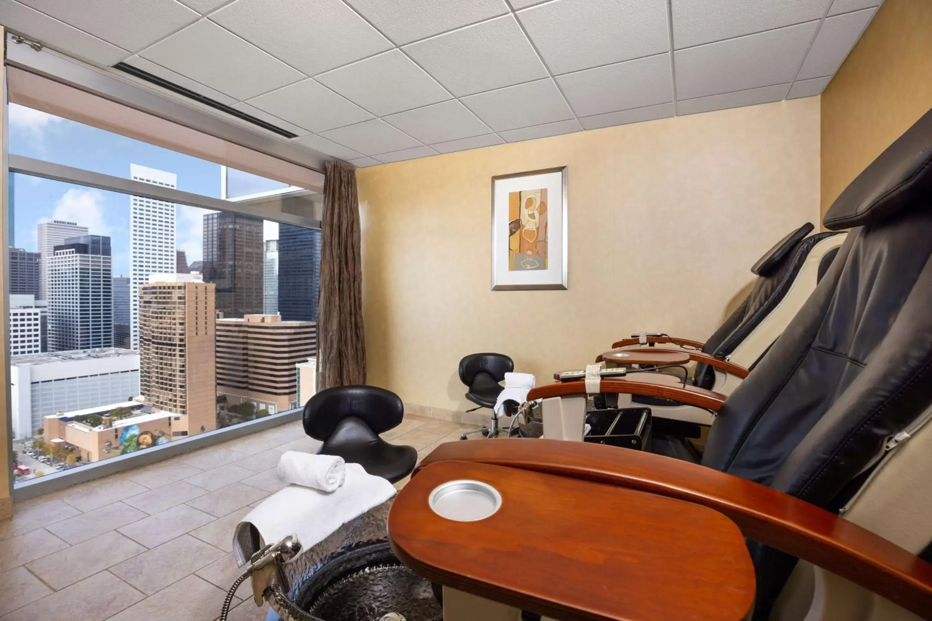 Spa and wellness centre/facilities, Fitness Center/Facilities in Hilton Americas- Houston