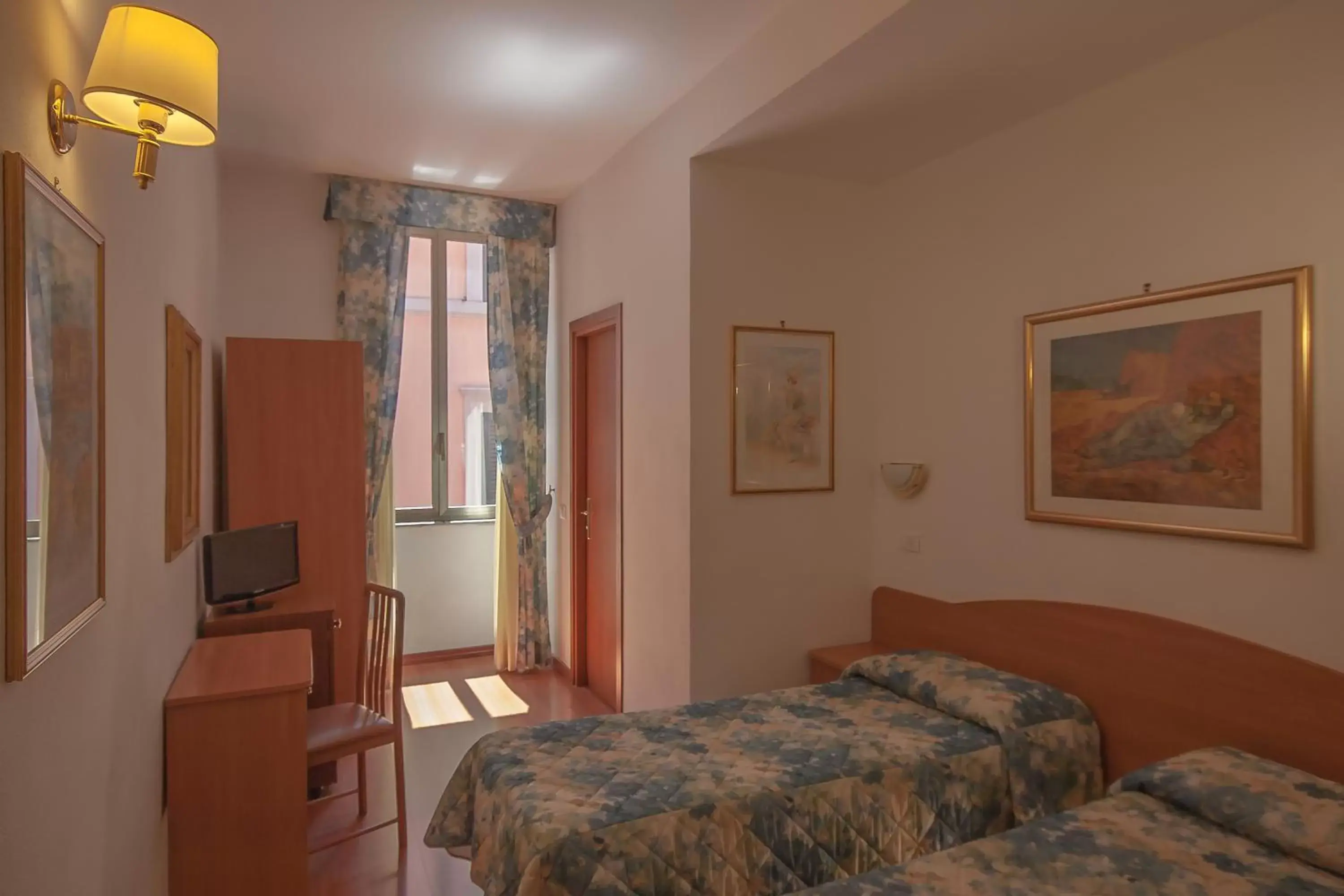 Photo of the whole room, Bed in Hotel Tirreno