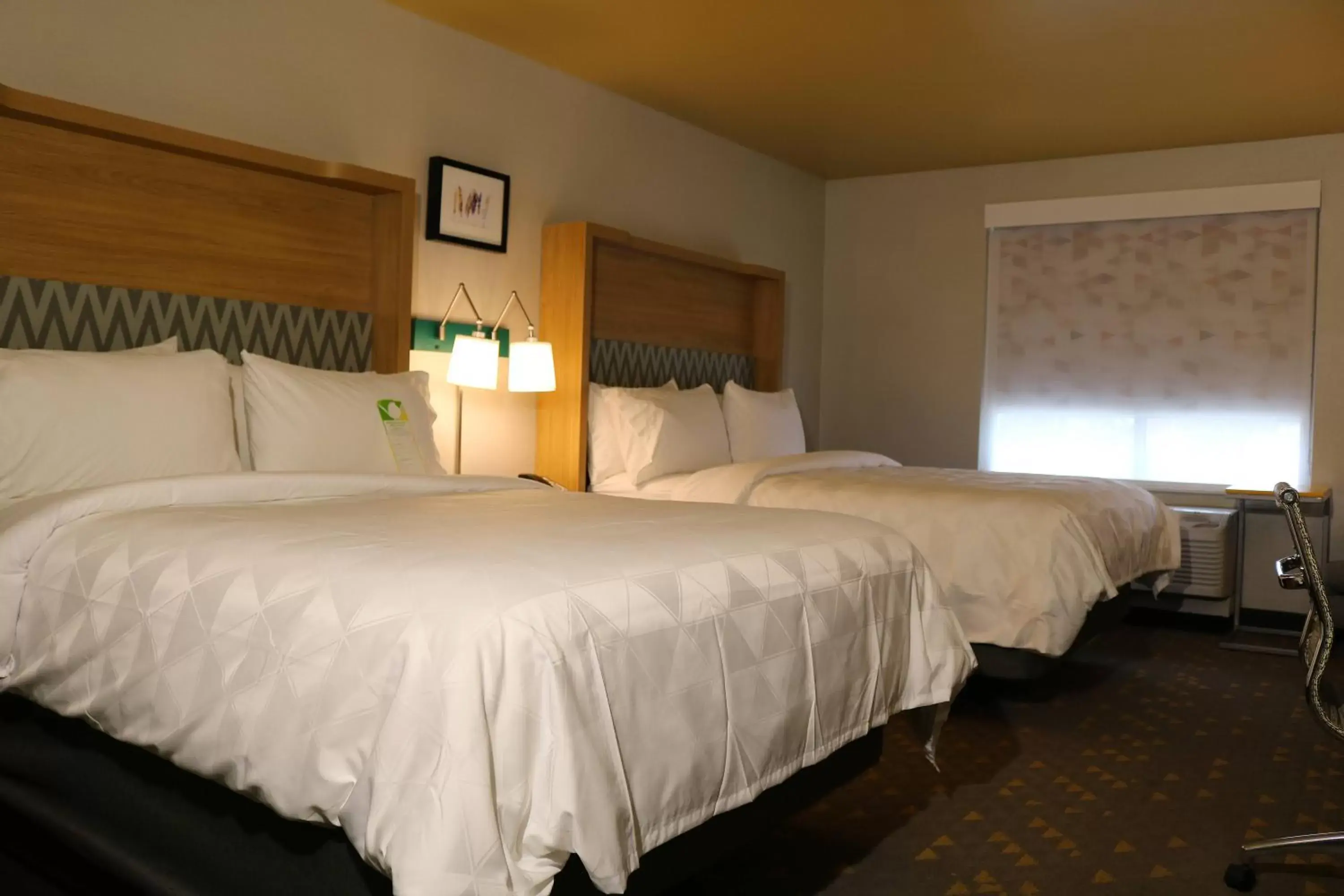 Photo of the whole room, Bed in Holiday Inn - Jonesboro, an IHG Hotel