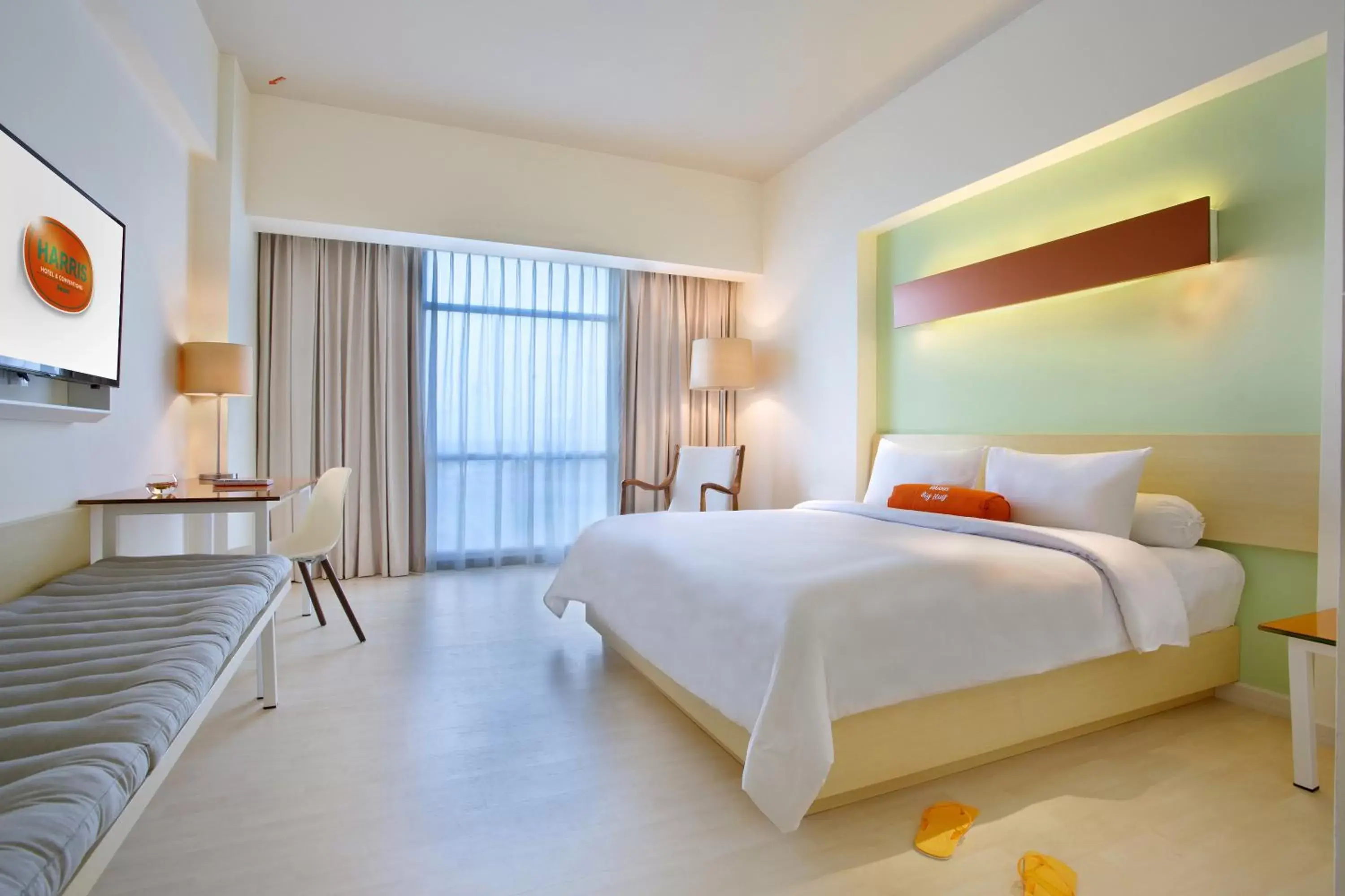 Bedroom, Bed in Harris Hotel And Conventions Bekasi