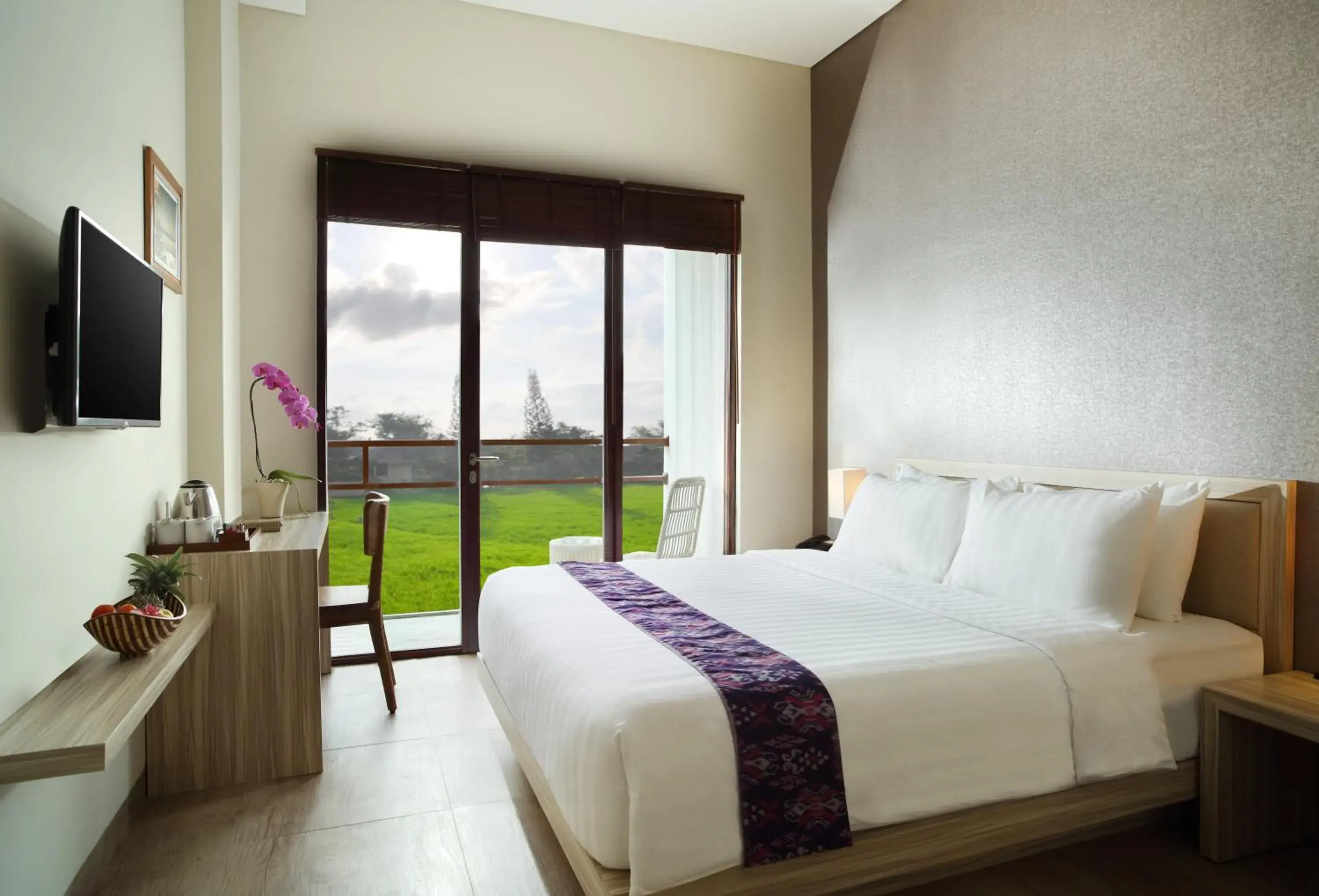 Bedroom, Bed in The Evitel Resort Ubud