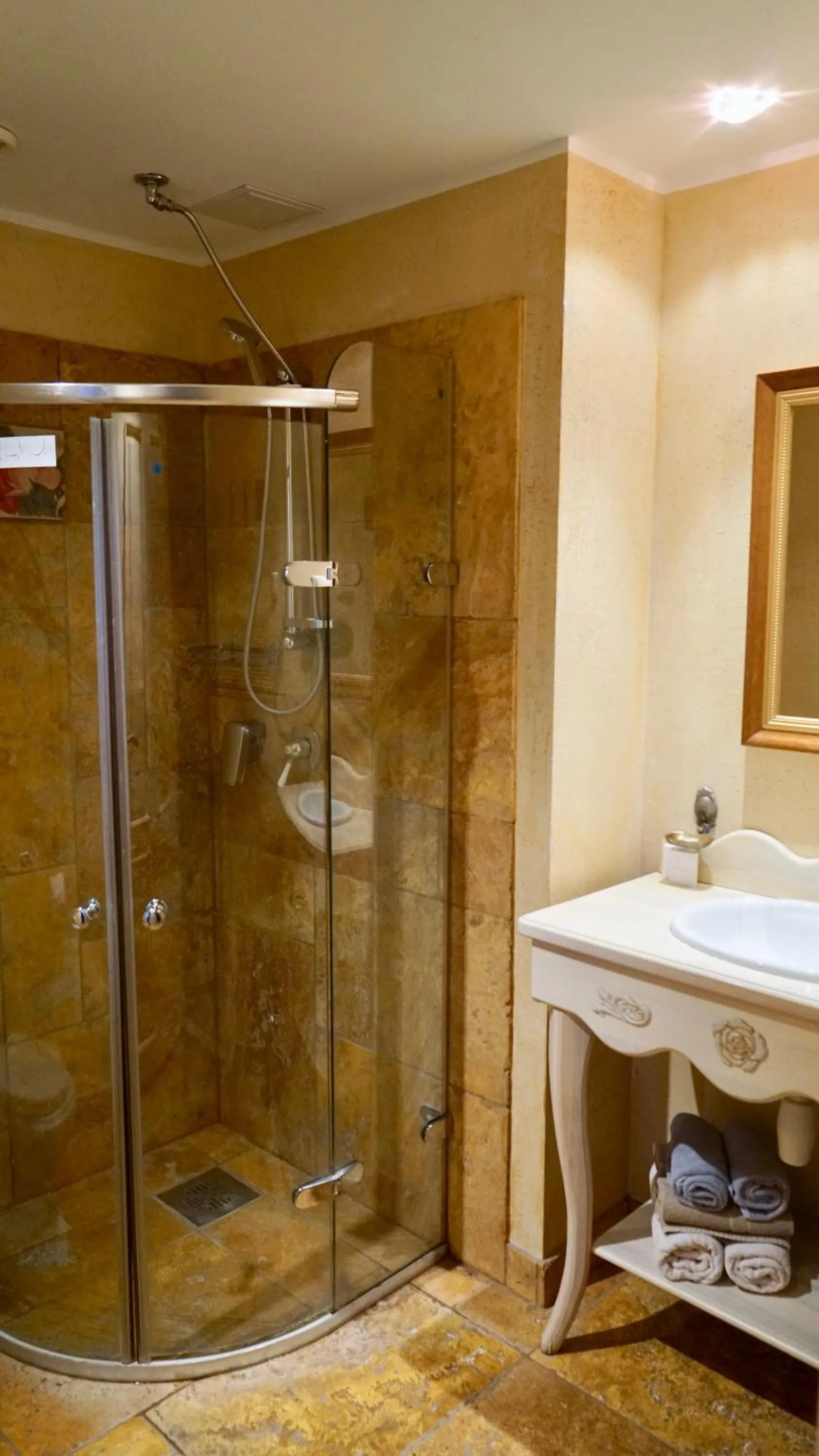 Shower in Grand Rose SPA Hotel