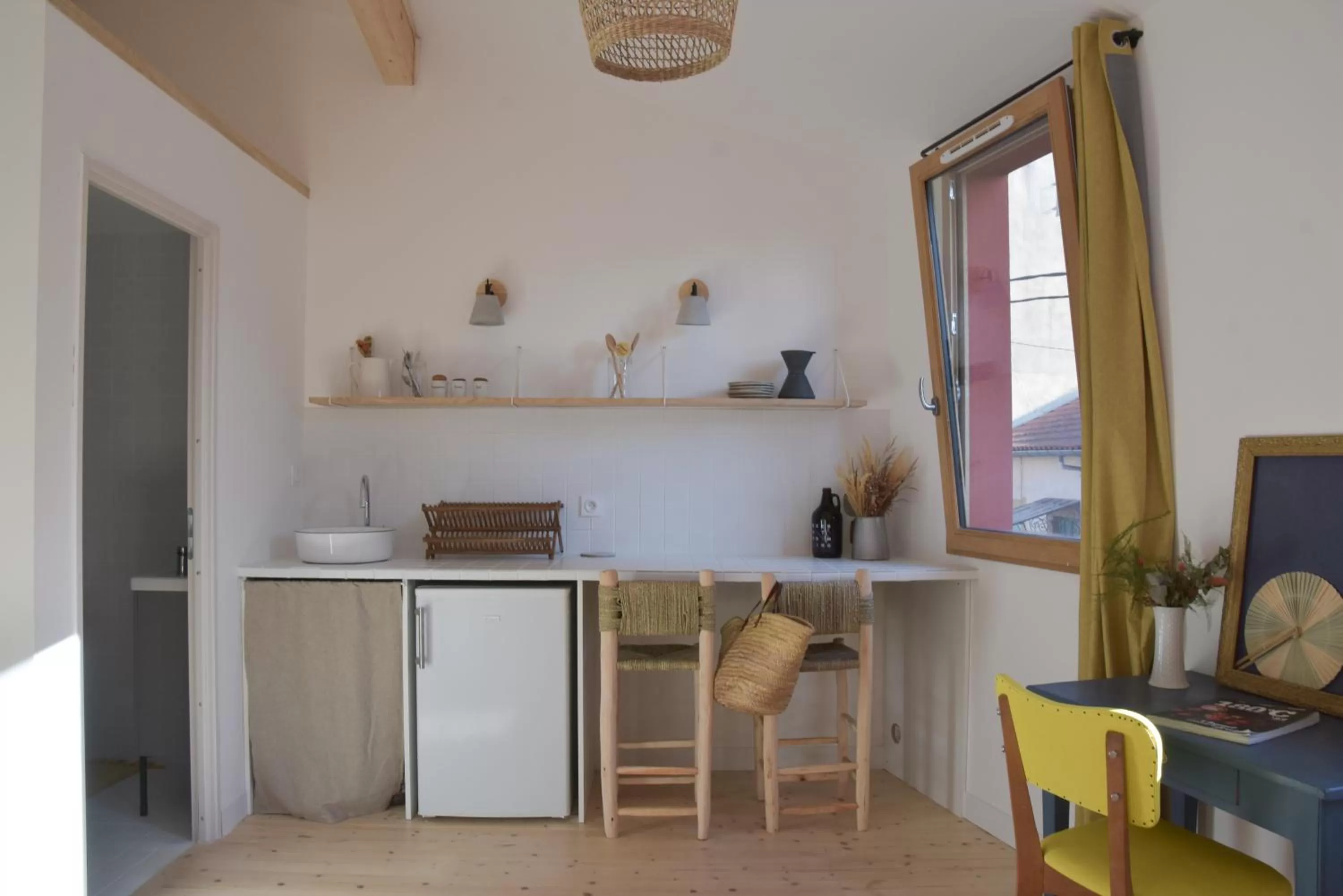 Kitchen/Kitchenette in Le Bivouac - Toulouse