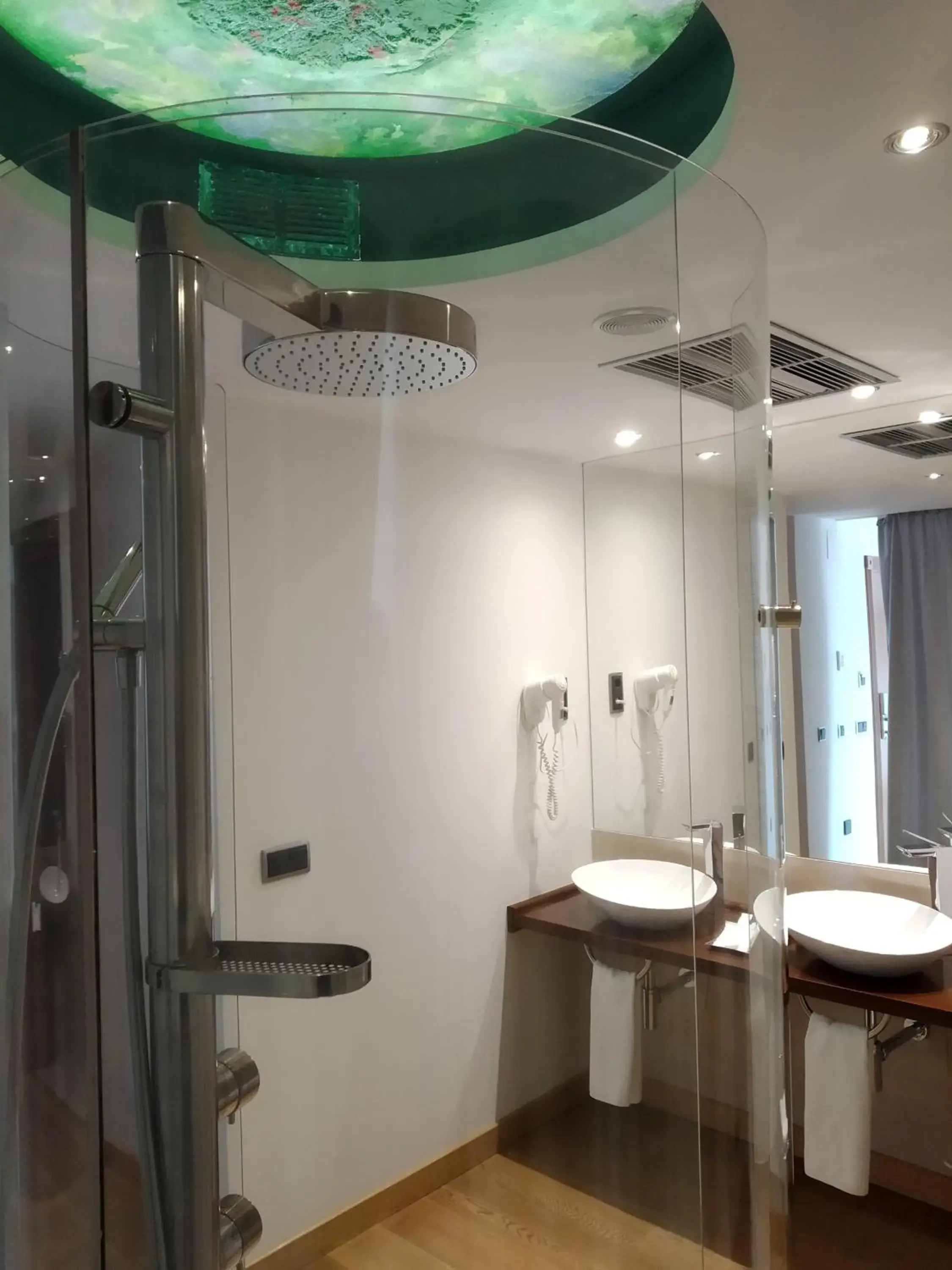 Shower, Bathroom in Hotel Campoamor