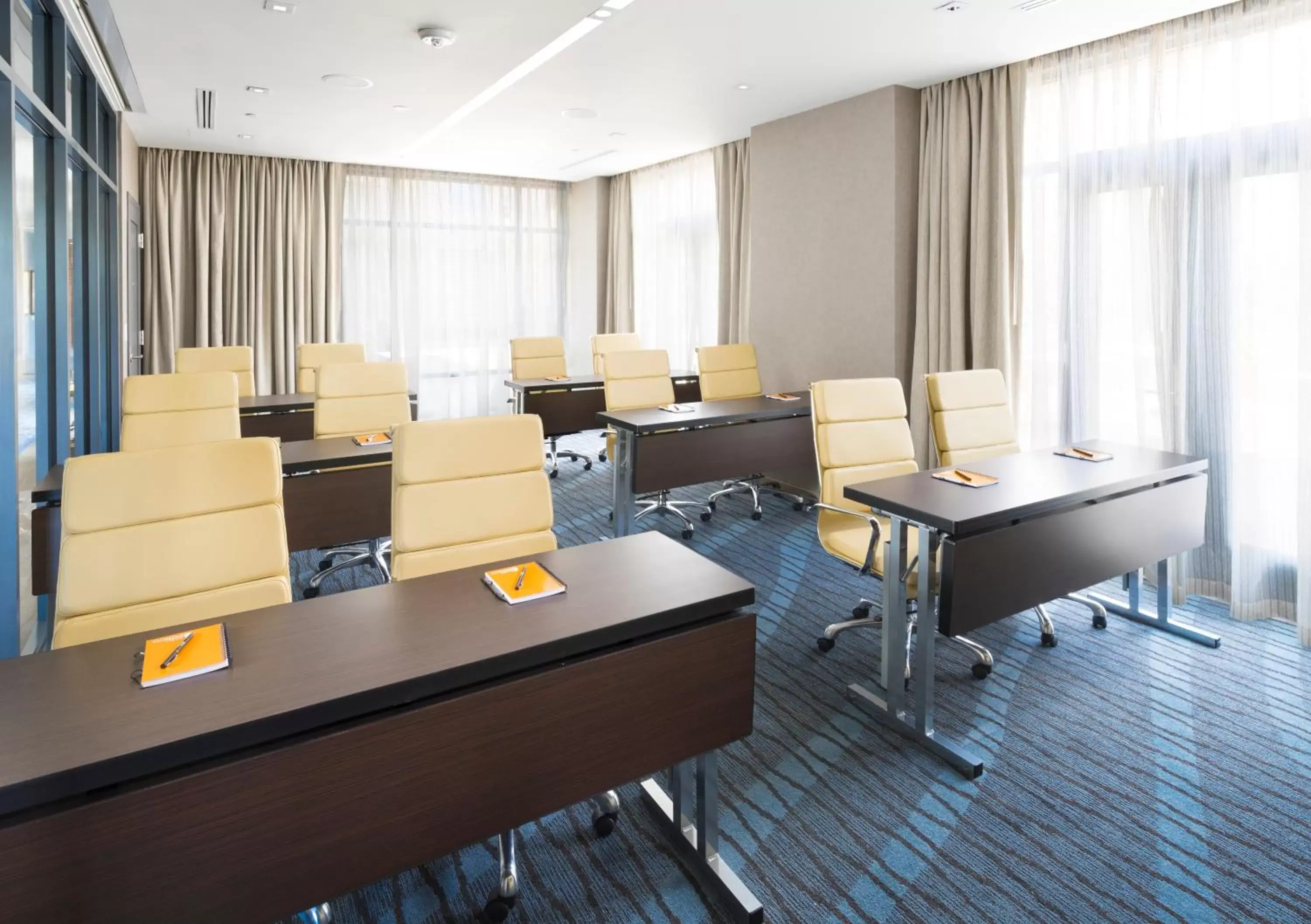 Meeting/conference room in Hotel Indigo Old Town Alexandria, an IHG Hotel