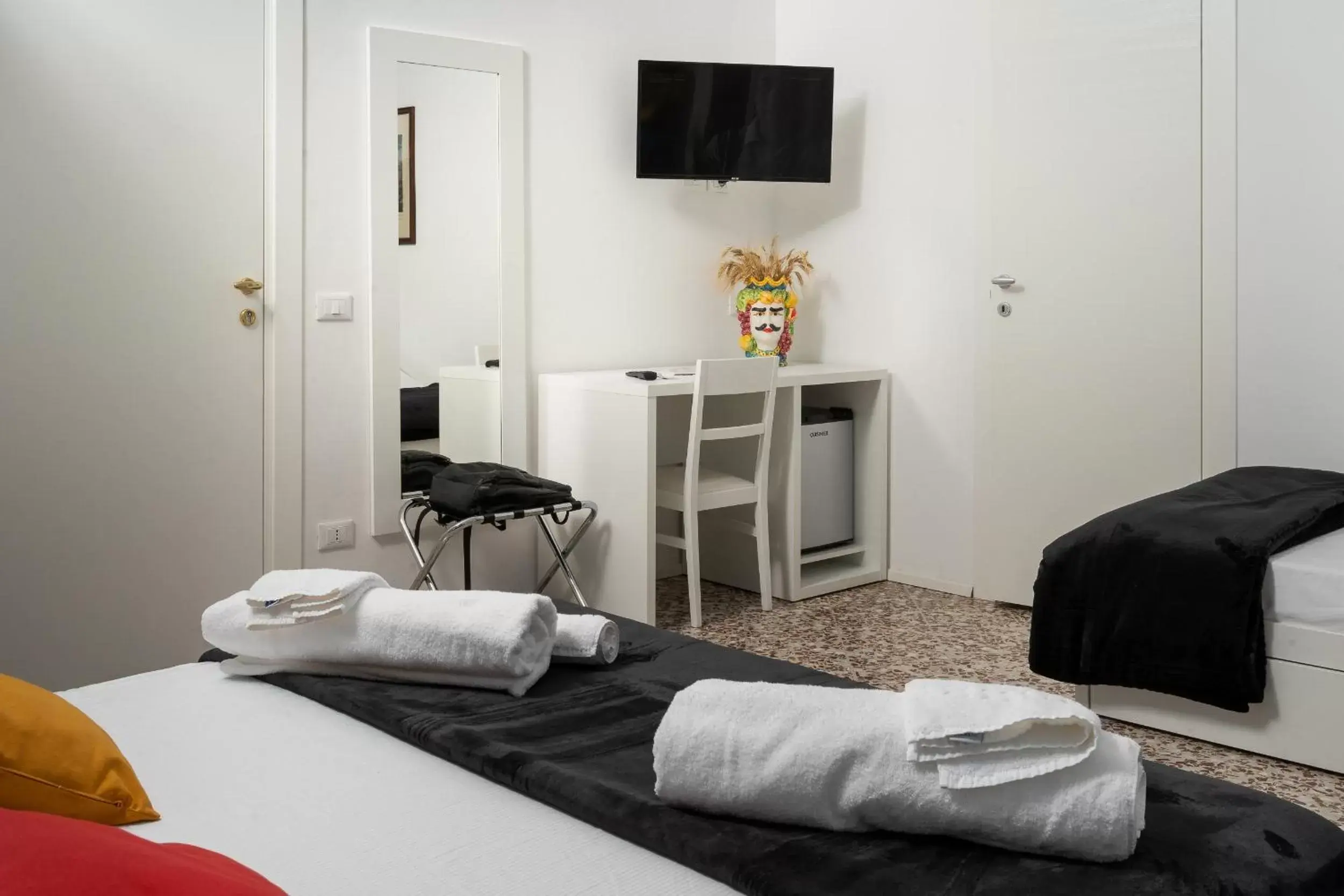 Bedroom, Bed in Regina Margherita - Bed and Breakfast & Rooftop Lounge Bar