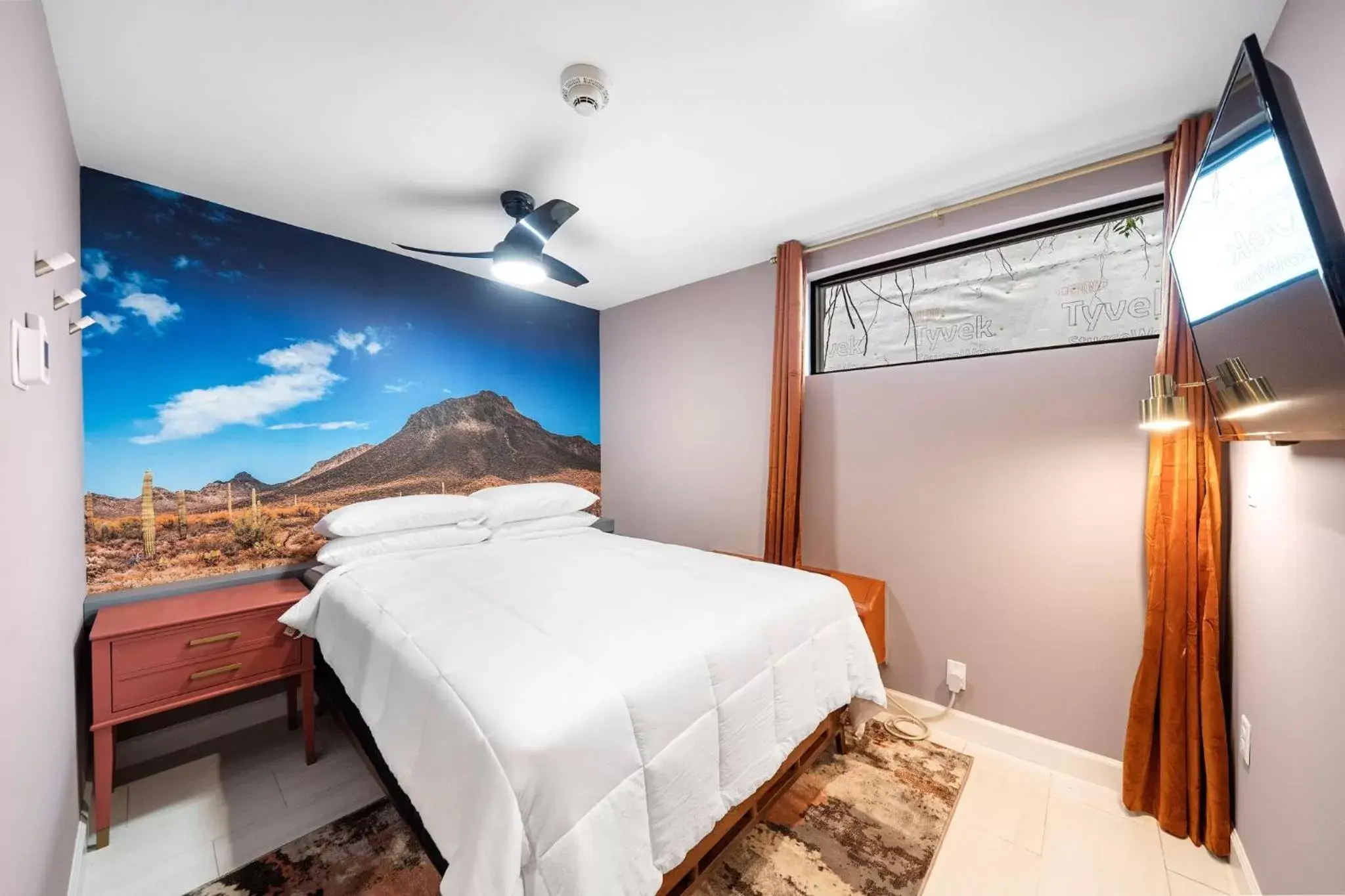 TV and multimedia, Bed in Wanderstay Boutique Hotel