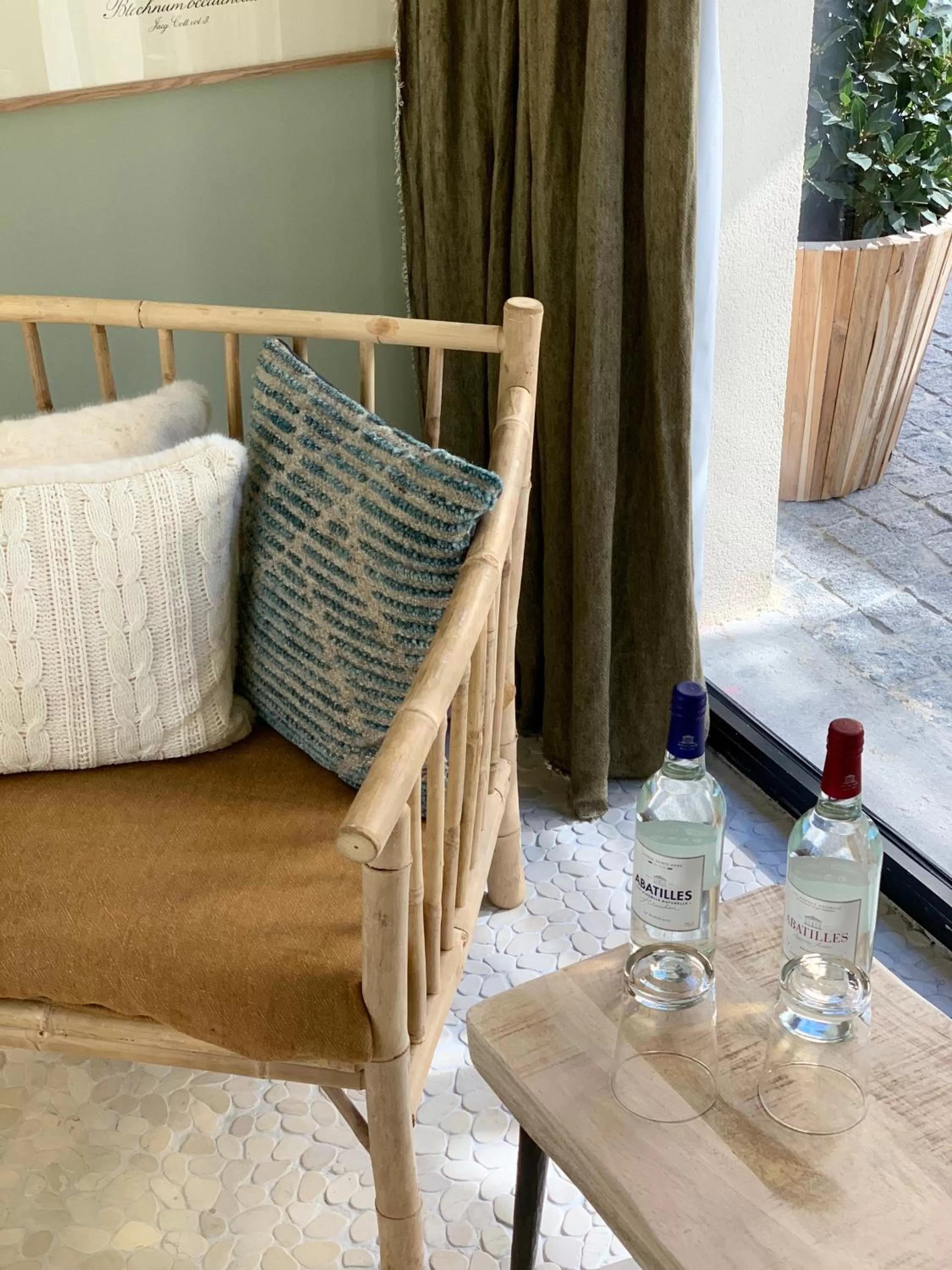 Decorative detail in Hôtel Domaine de Raba Bordeaux Sud