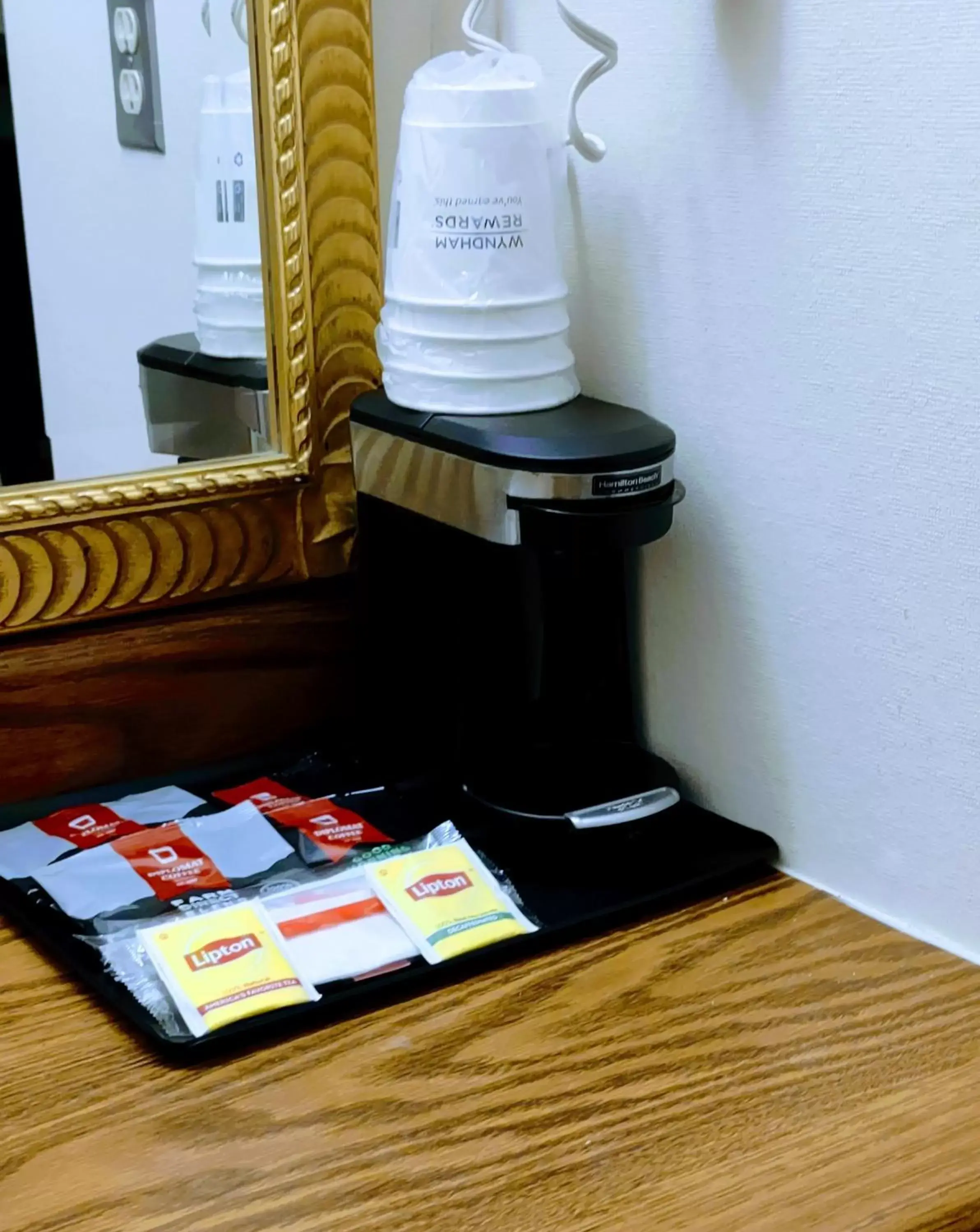 Coffee/tea facilities in Ramada by Wyndham Albert Lea