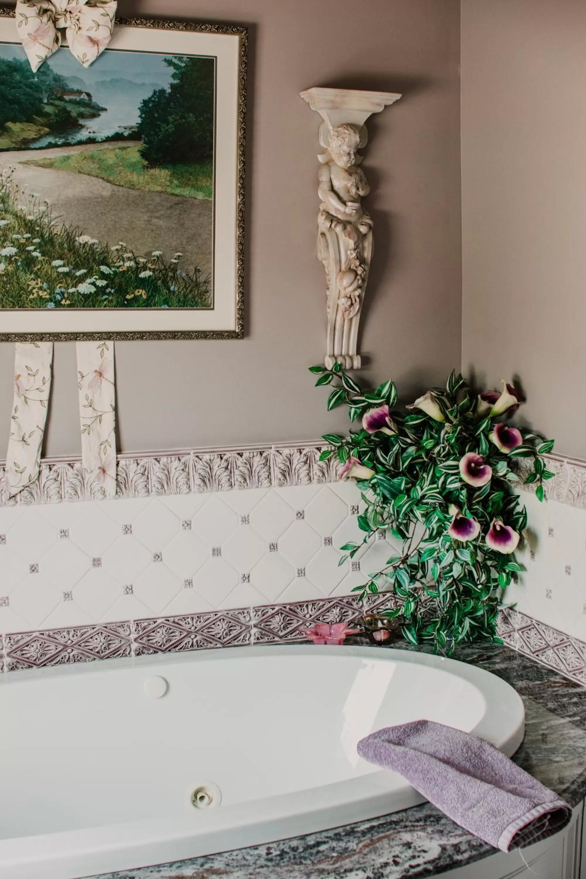 Bathroom in The Richard Johnston Inn & 1890 Caroline House