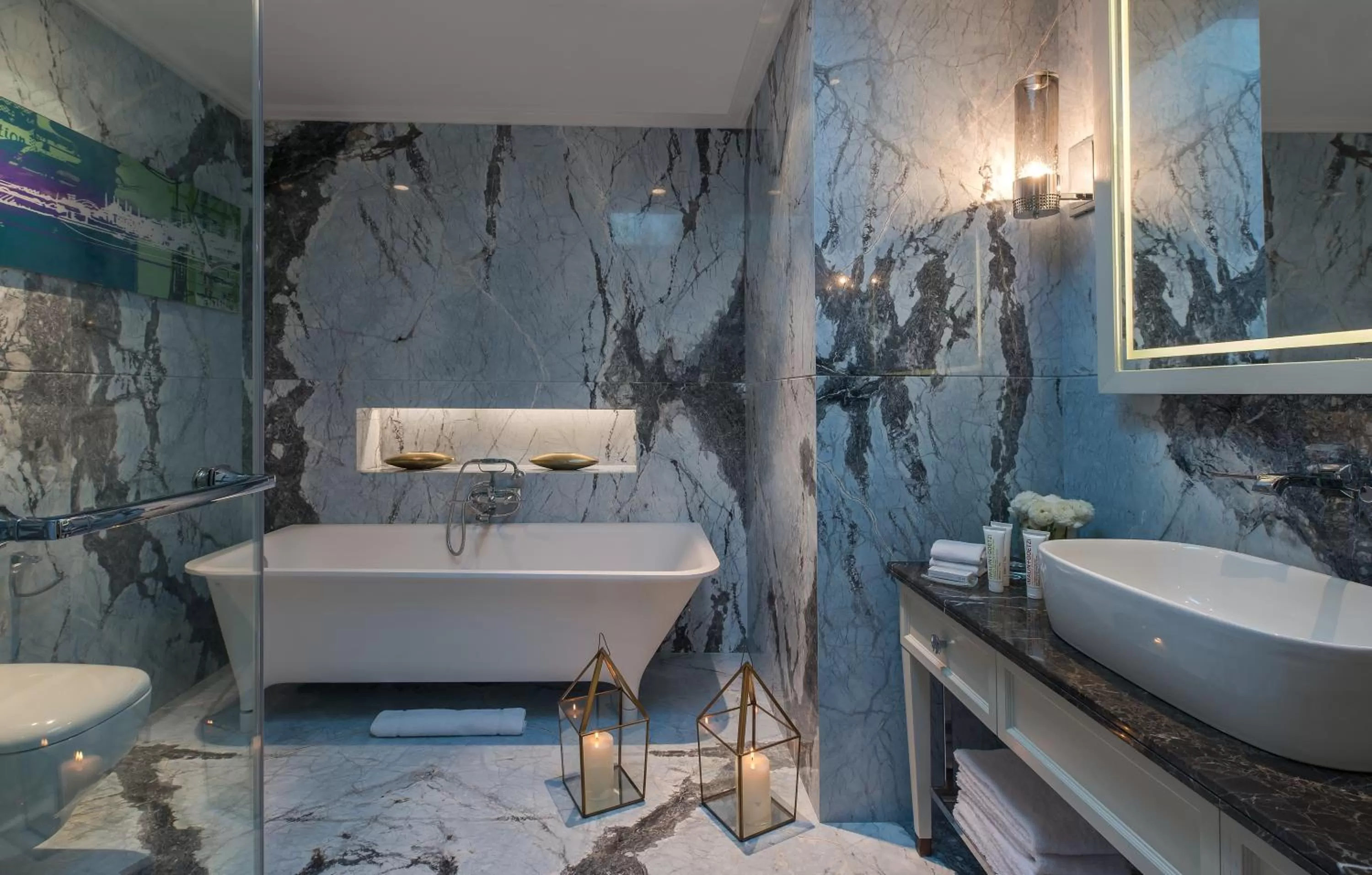 Bathroom in 10 Karakoy