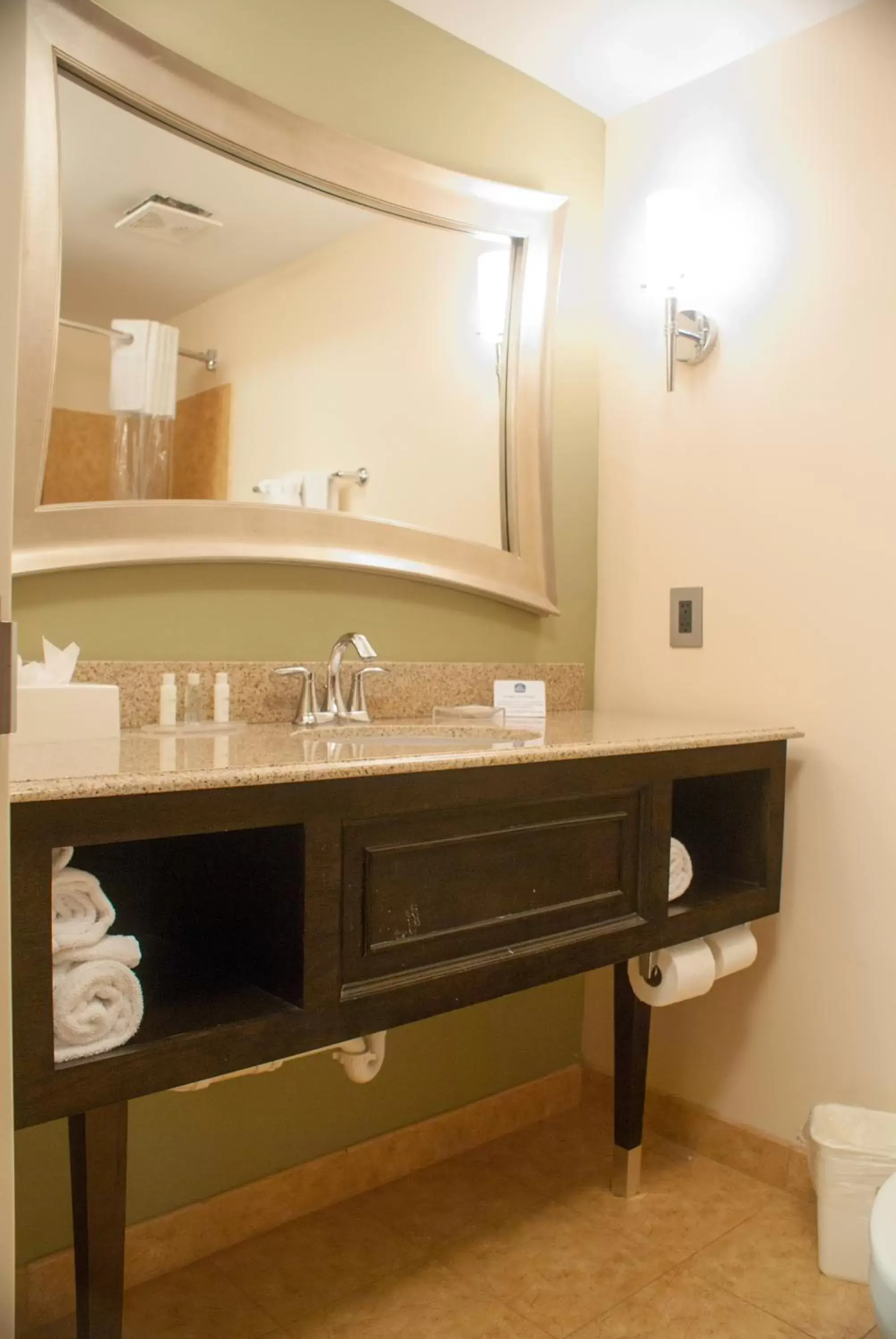 Bathroom in Best Western Plus Cecil Field Inn & Suites