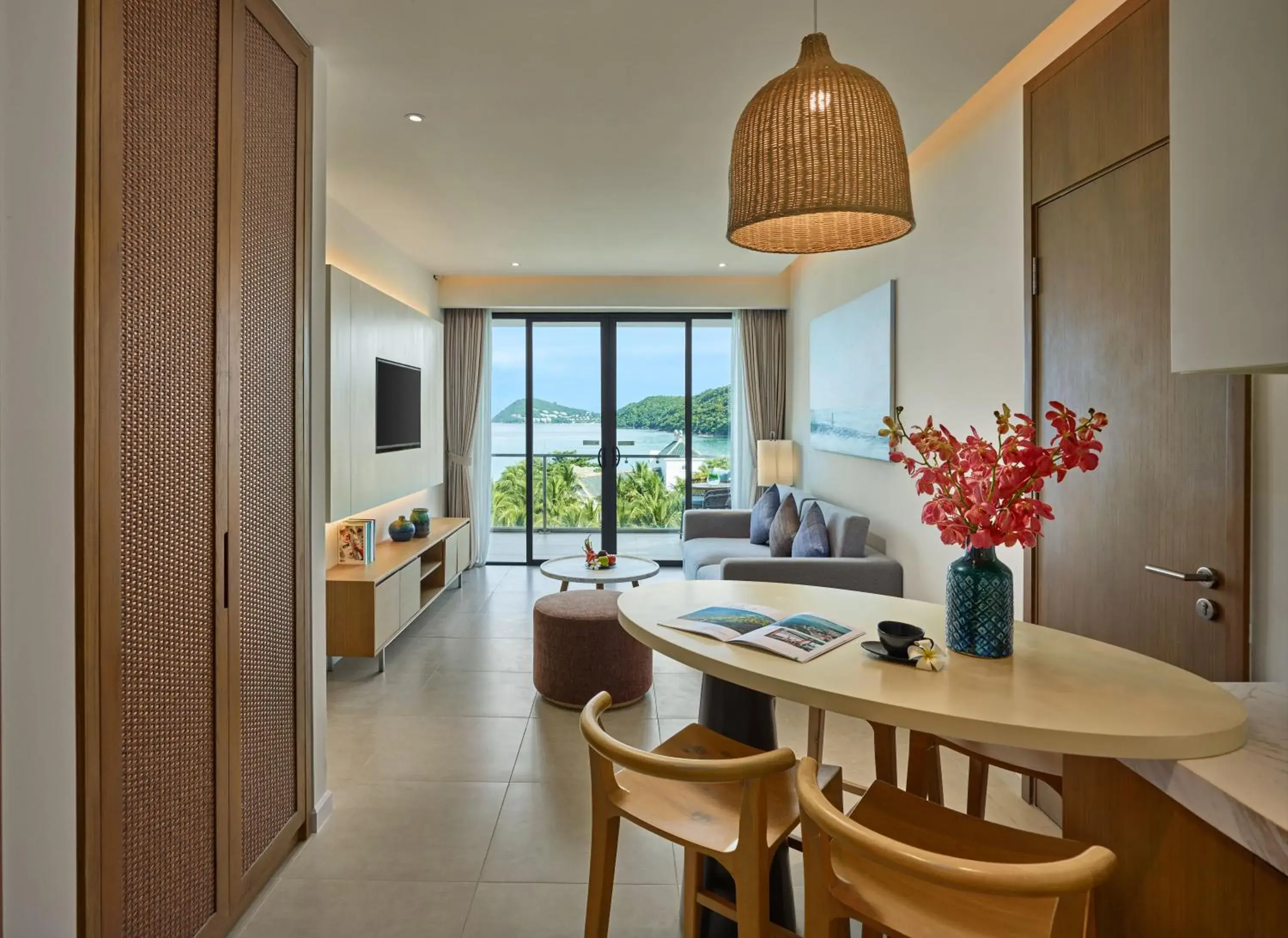 Kitchen or kitchenette, Dining Area in Premier Residences Phu Quoc Emerald Bay Managed by Accor