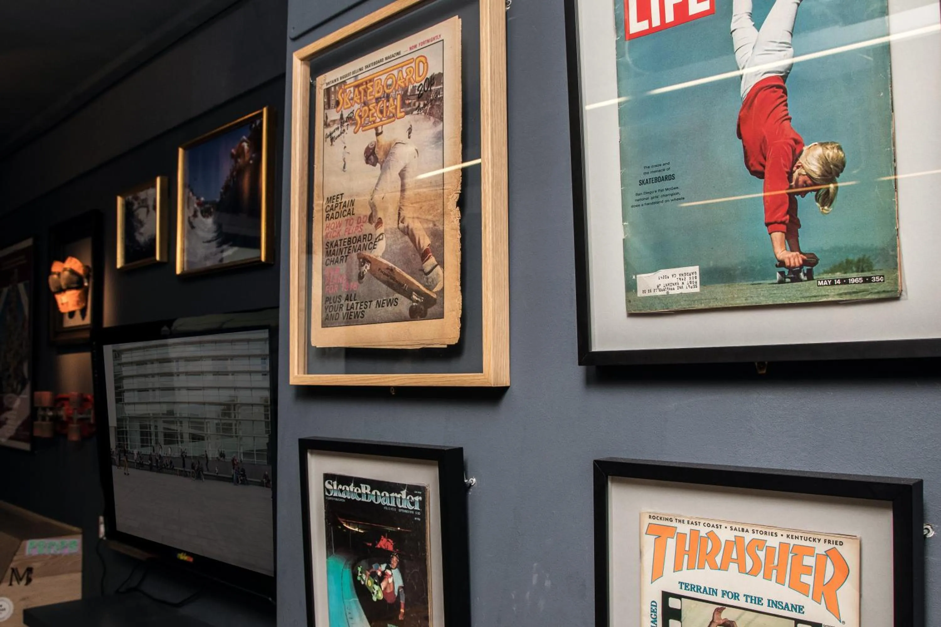 Decorative detail in Sant Jordi Hostels Sagrada Familia