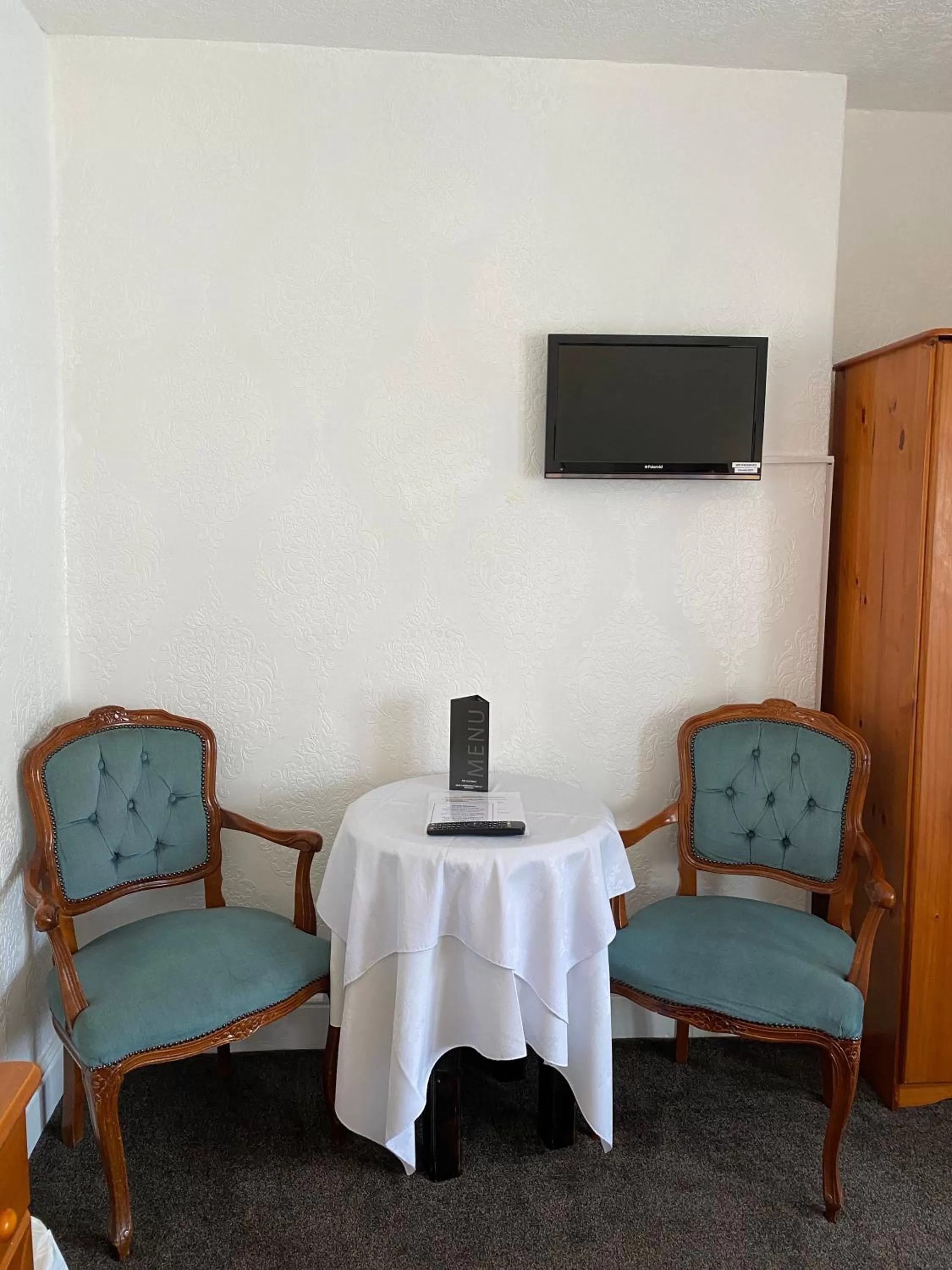 Seating area in The Clovelly