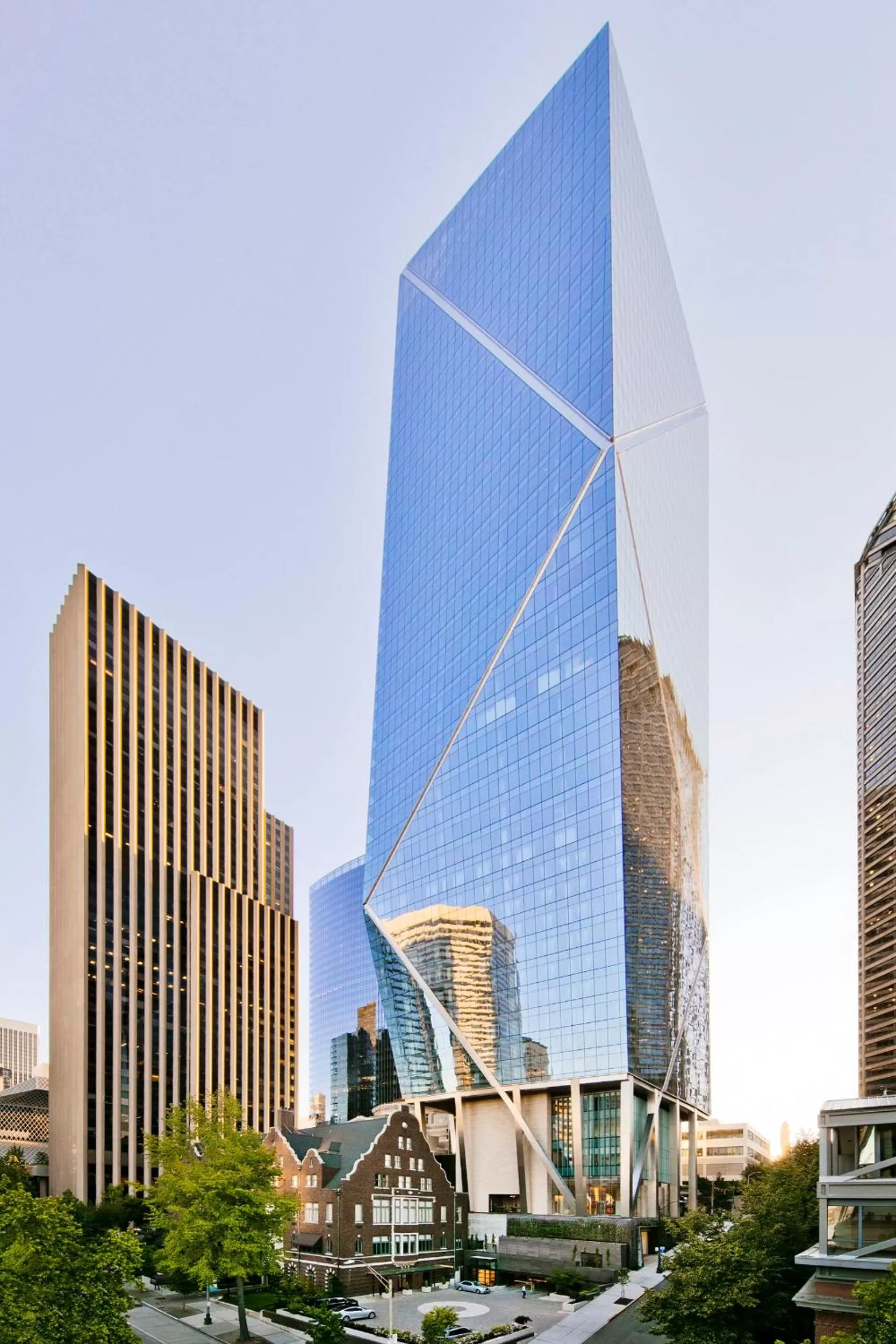 Property building in Lotte Hotel Seattle