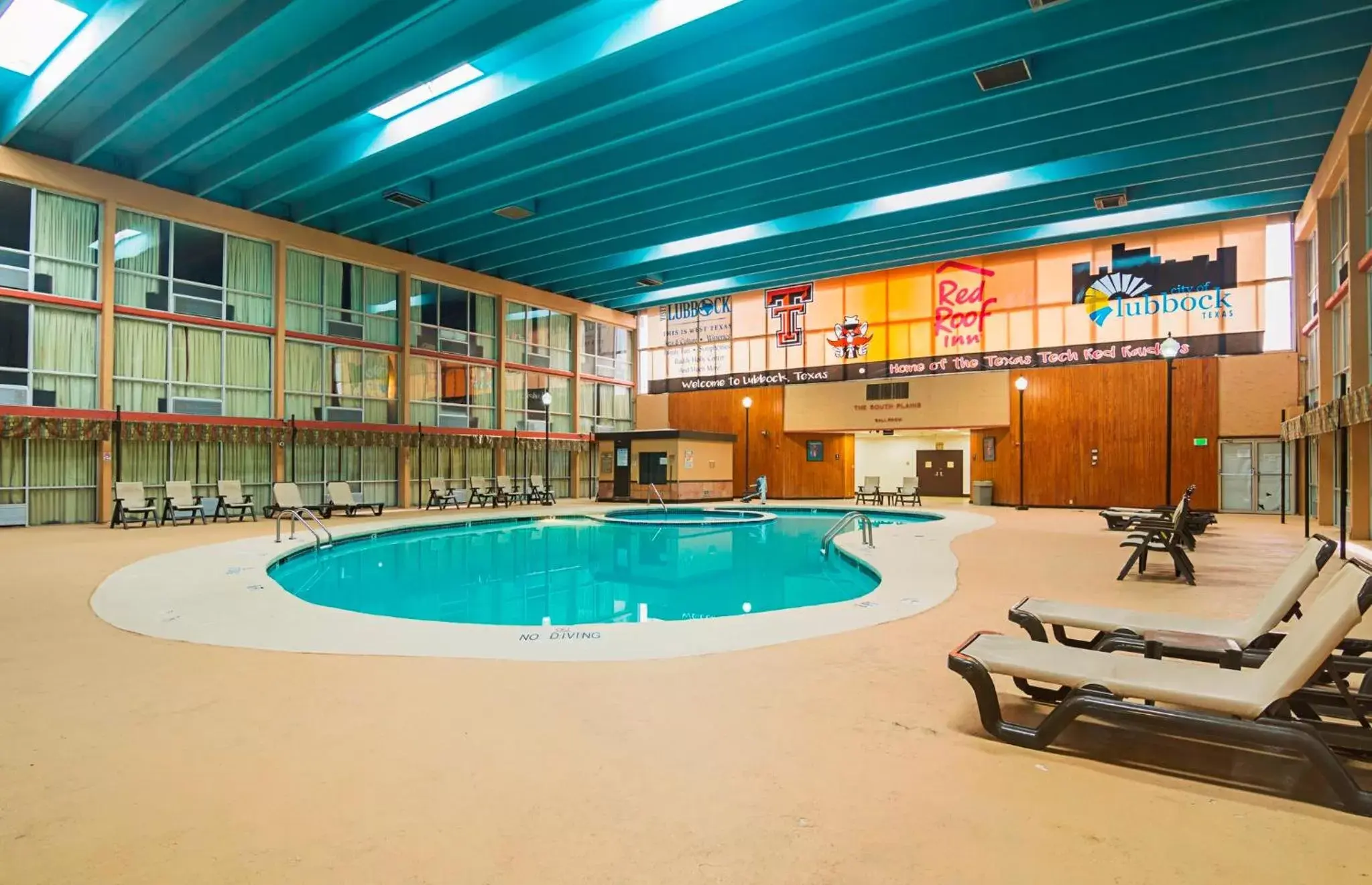 Swimming Pool in Red Roof Inn & Conference Center Lubbock