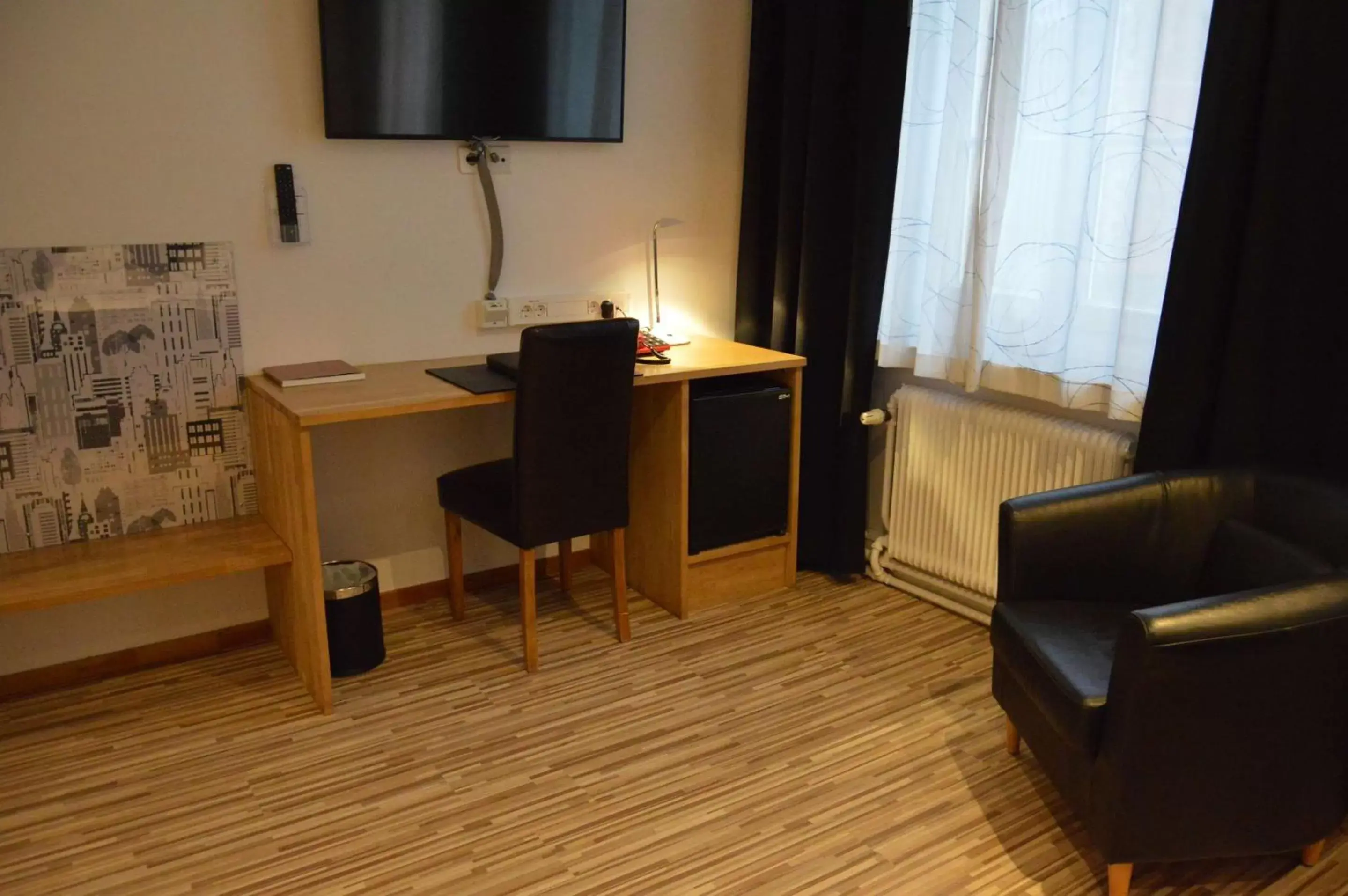 Seating area, TV/Entertainment Center in Best Western Hotel Anno 1937