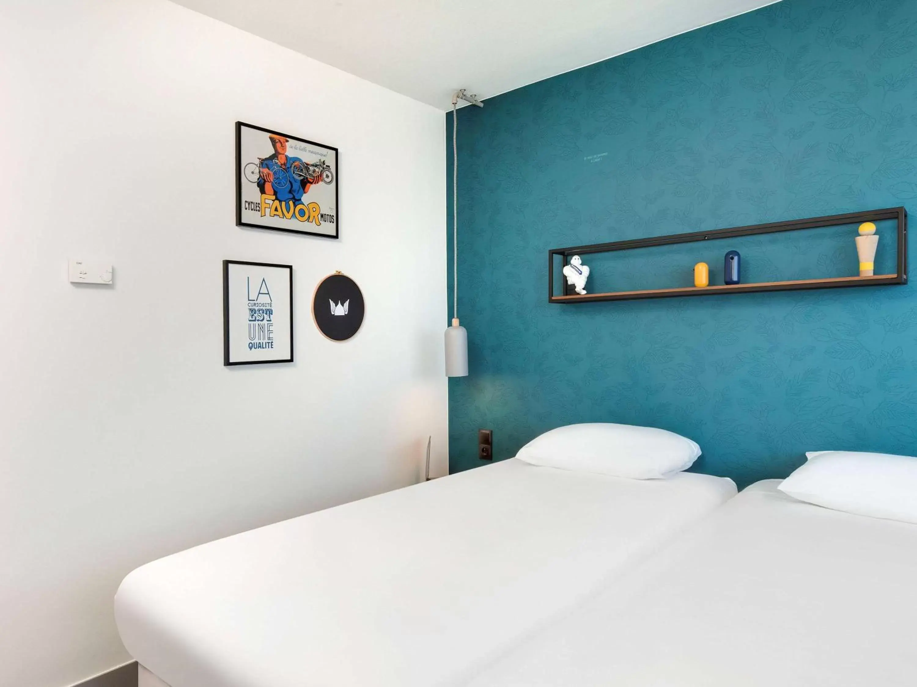 Photo of the whole room, Bed in Hôtel ibis Styles Clermont-Ferrand Gare