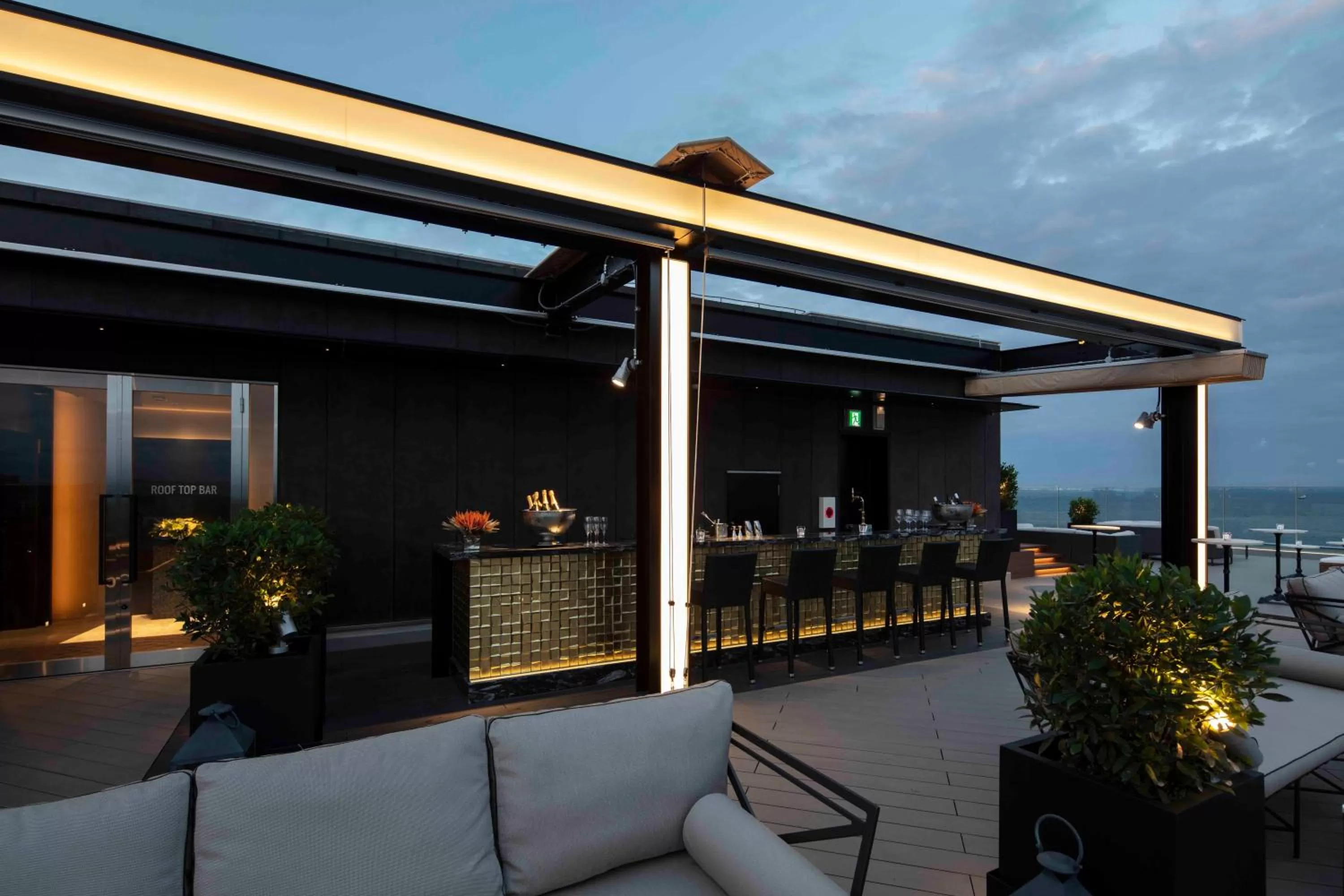 Lounge or bar in Hyatt Regency Tokyo Bay