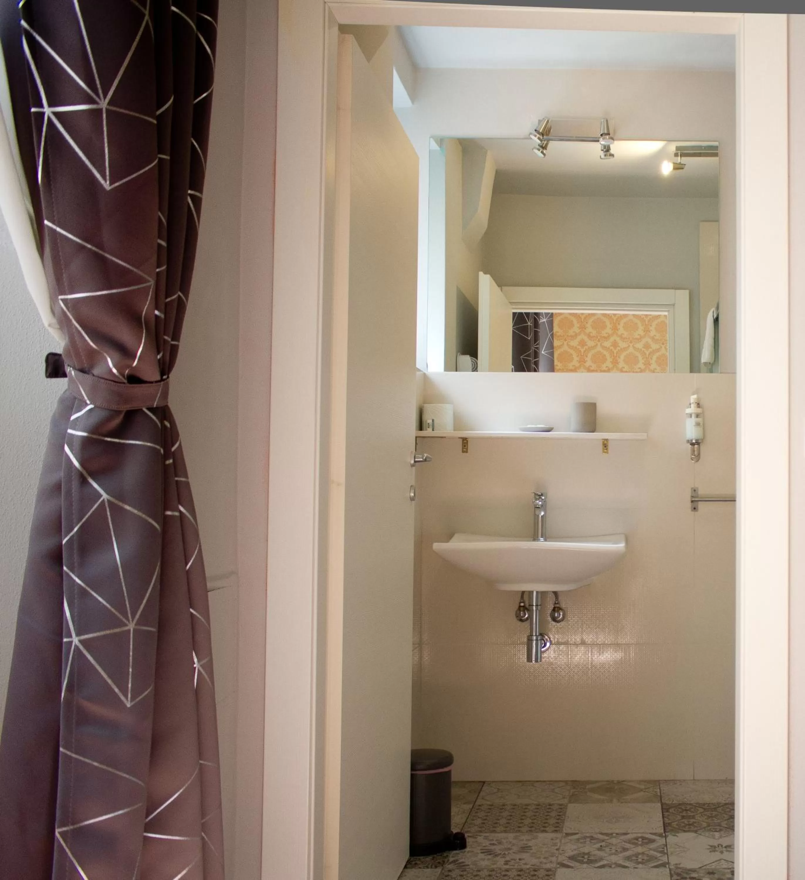 Bathroom in IL MERCATO CENTRALE B and B