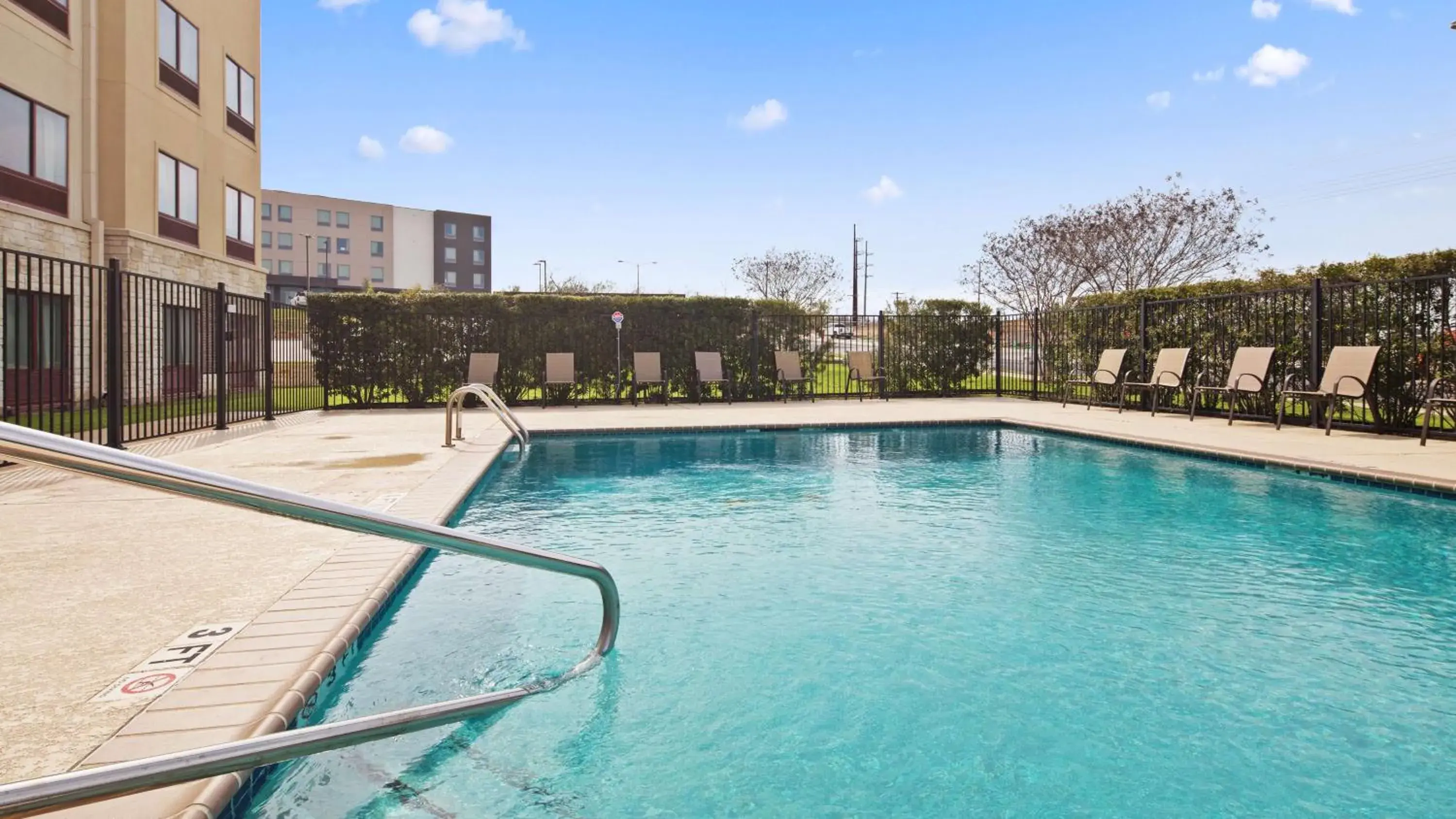 Activities, Swimming Pool in Best Western PLUS Austin Airport Inn & Suites