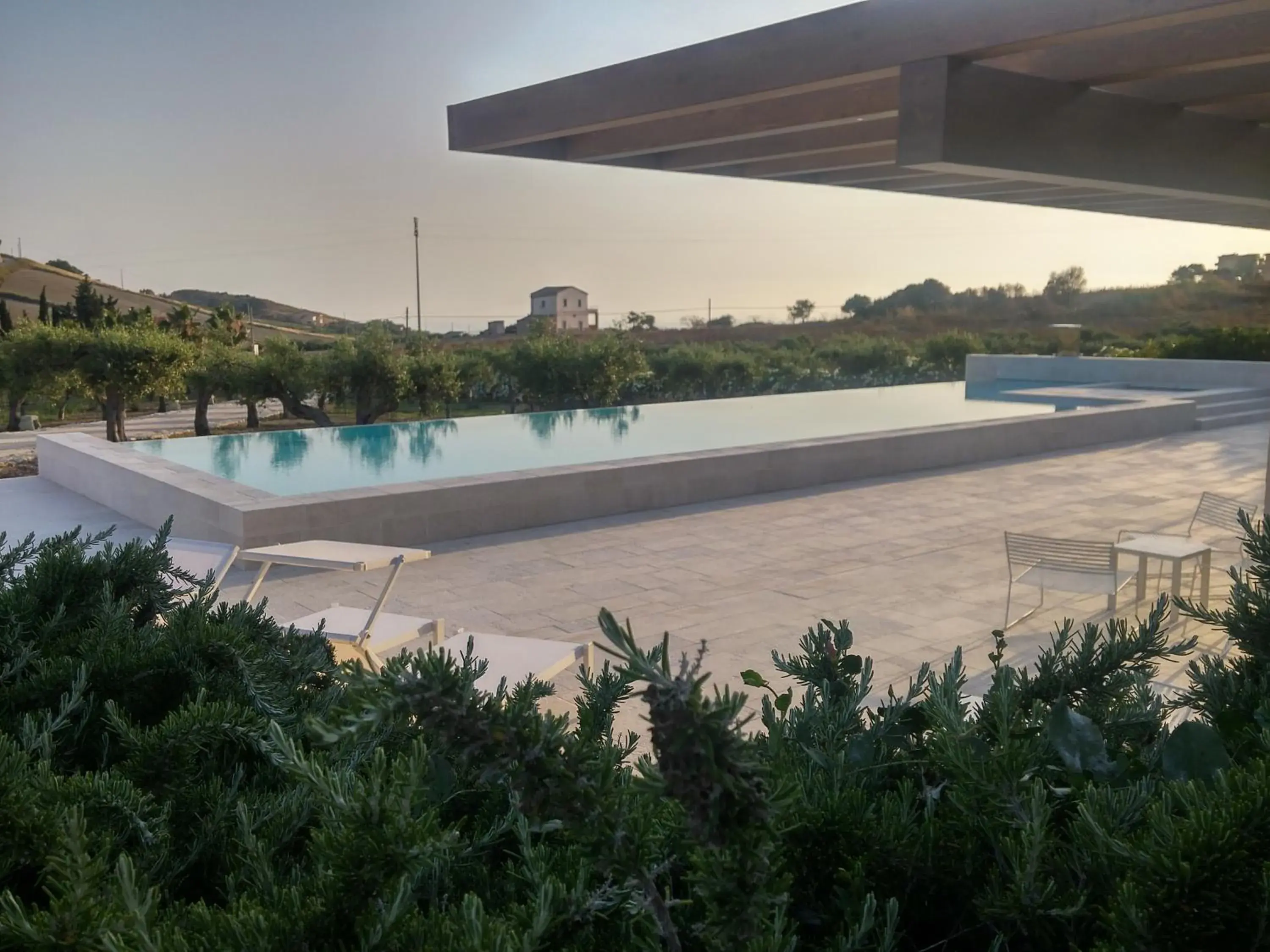Shower, Swimming Pool in Borgo Giallonardo Wine Relais