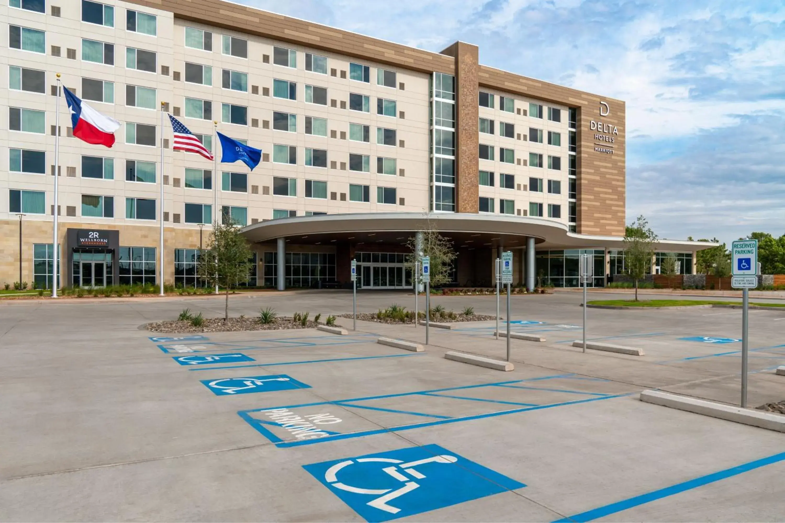 Photo of the whole room, Property Building in Delta Hotels by Marriott Wichita Falls Convention Center