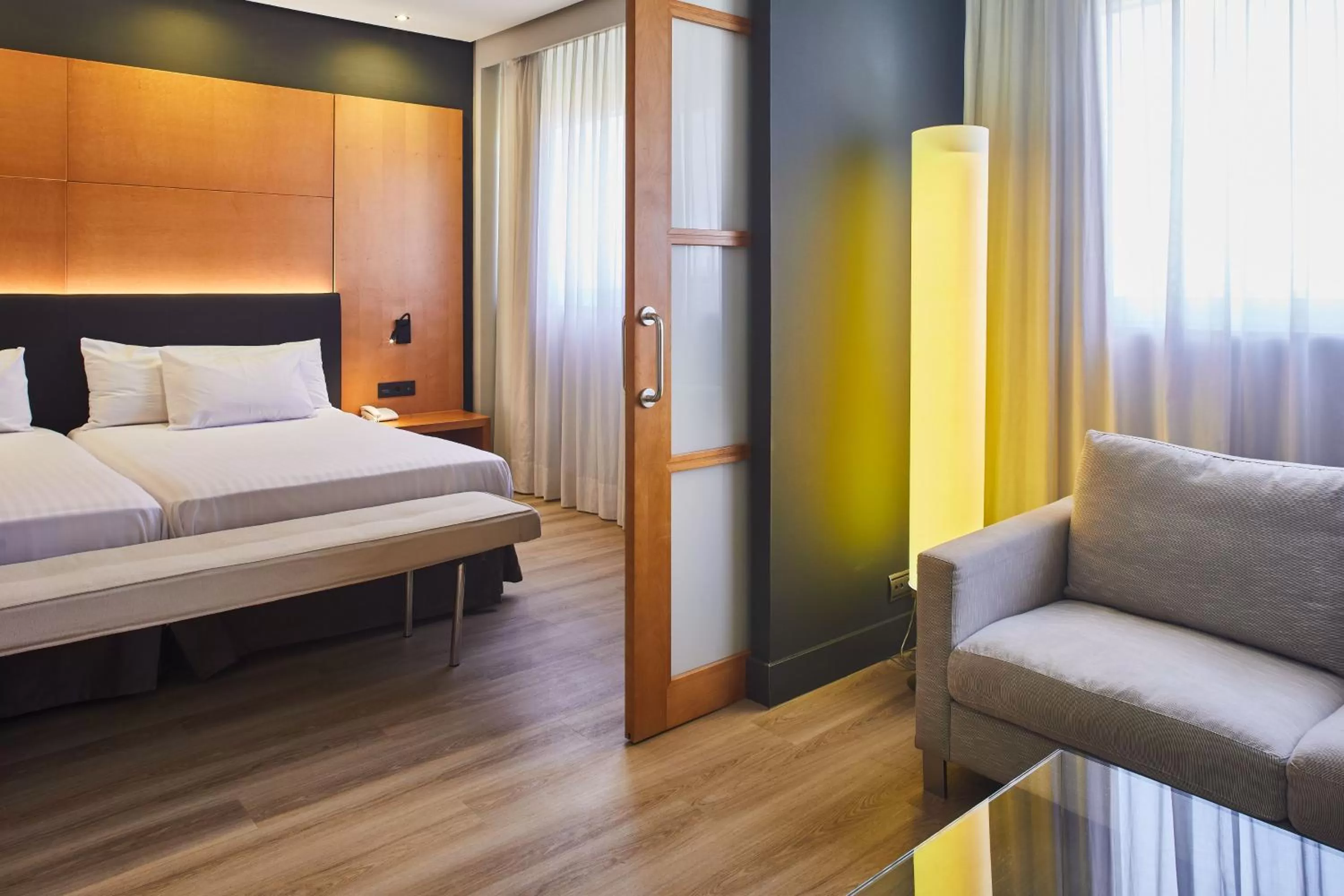 Photo of the whole room, Bed in Silken Al-Andalus Palace