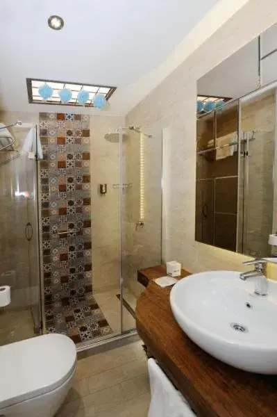Bathroom in Collage Taksim Hotel