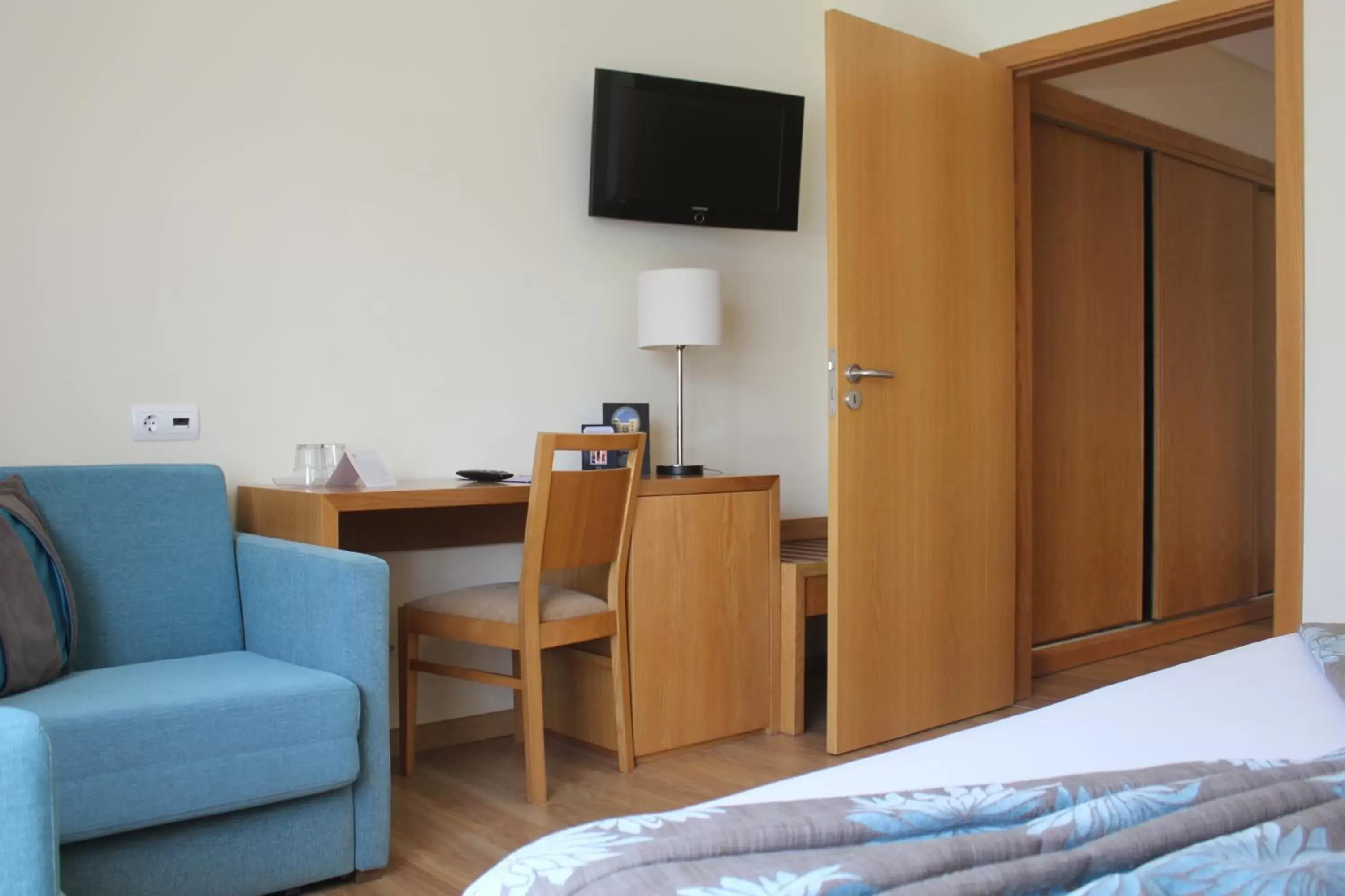 Seating area, TV/Entertainment Center in Hotel Caravelas